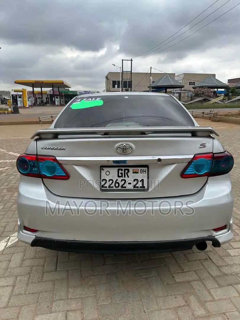 Toyota Corolla S 4dr Sedan (1.8L 4cyl 4A) 2013 Silver