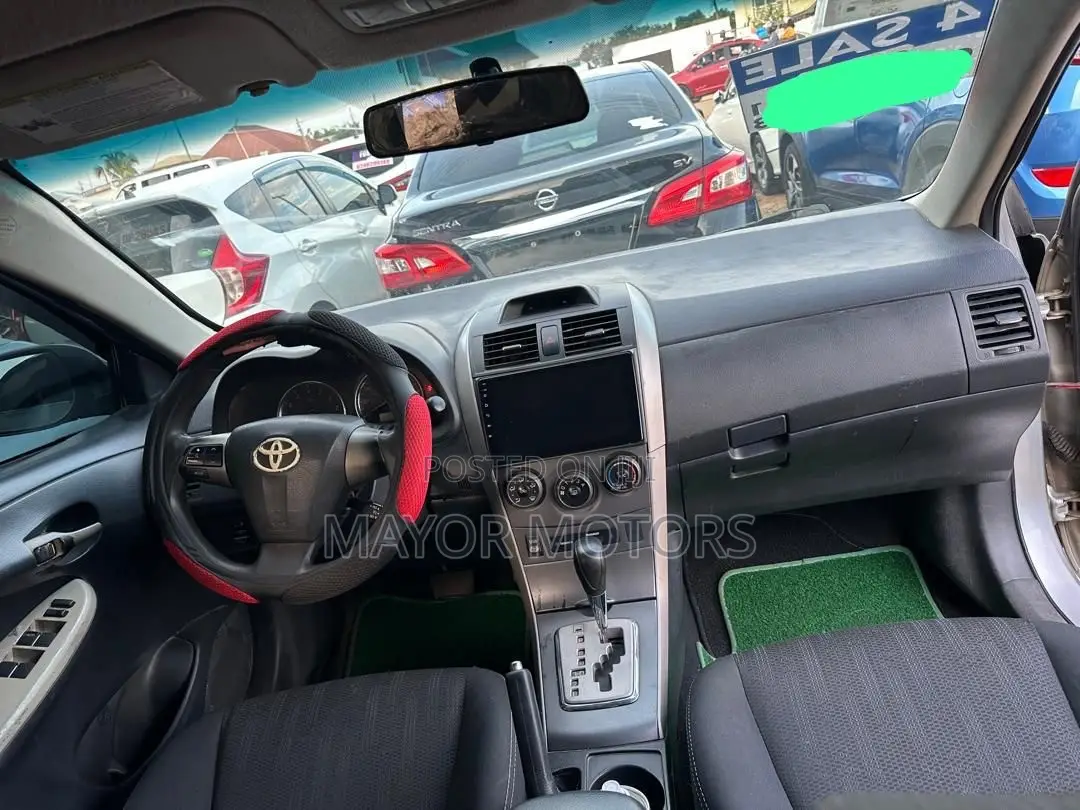 Toyota Corolla S 4dr Sedan (1.8L 4cyl 4A) 2013 Silver