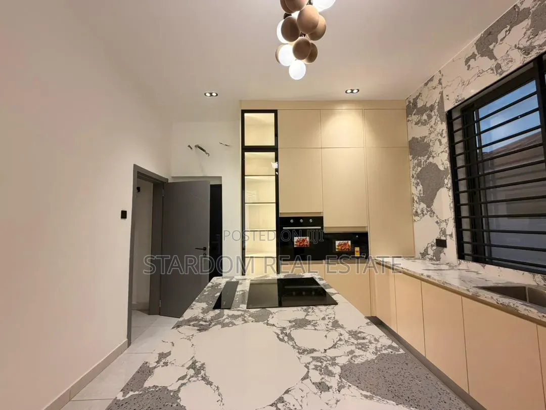 4bdrm Duplex in West Trassaco, Ability for sale