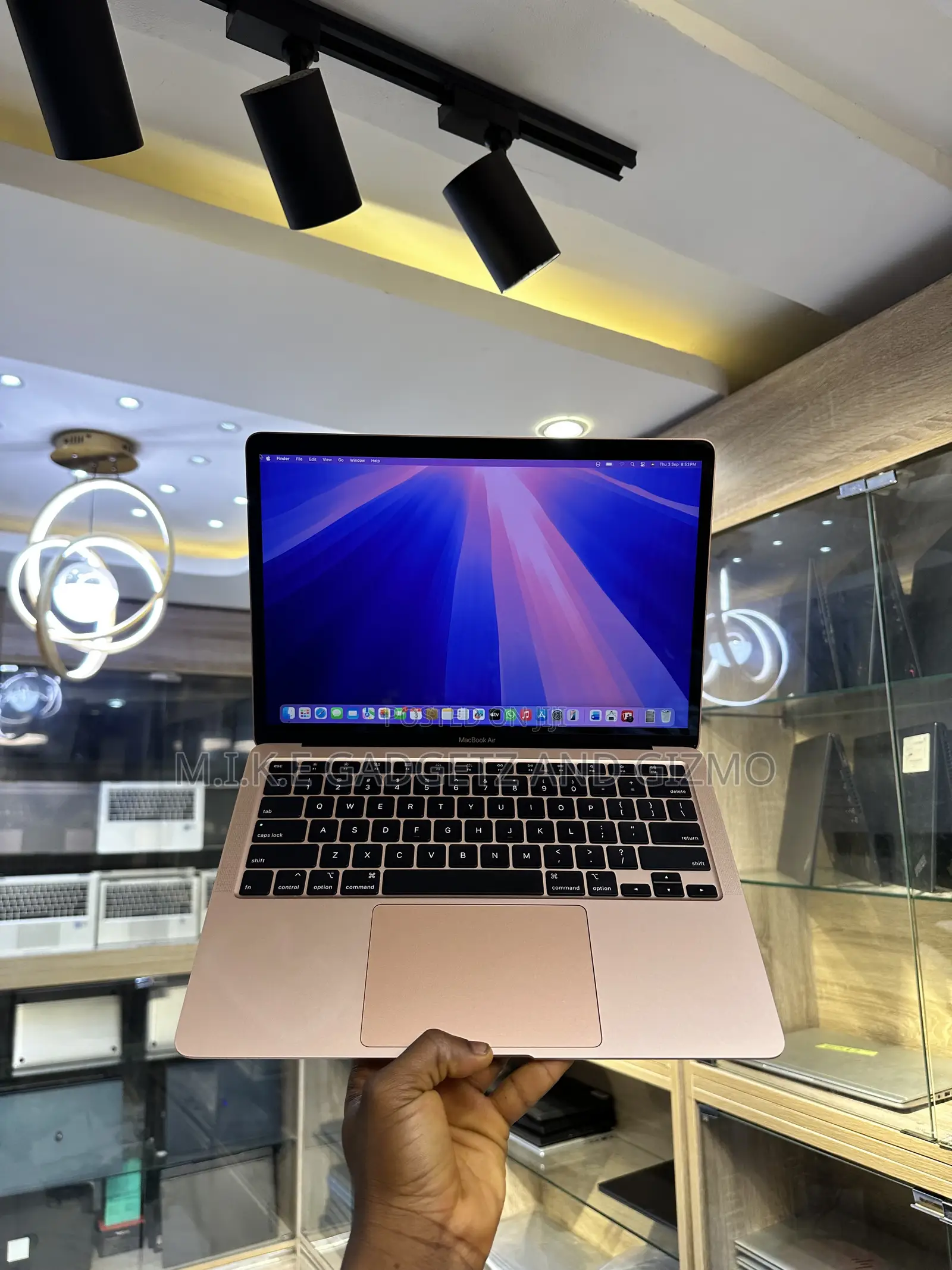 Laptop Apple MacBook Air 2020 8GB Intel Core i5 SSD 512GB