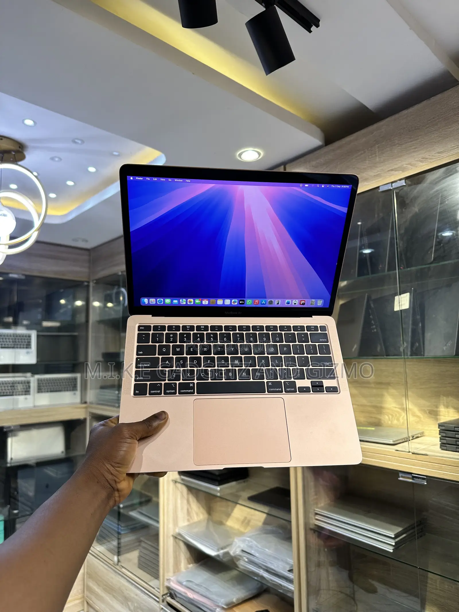 Laptop Apple MacBook Air 2020 8GB Intel Core i5 SSD 512GB