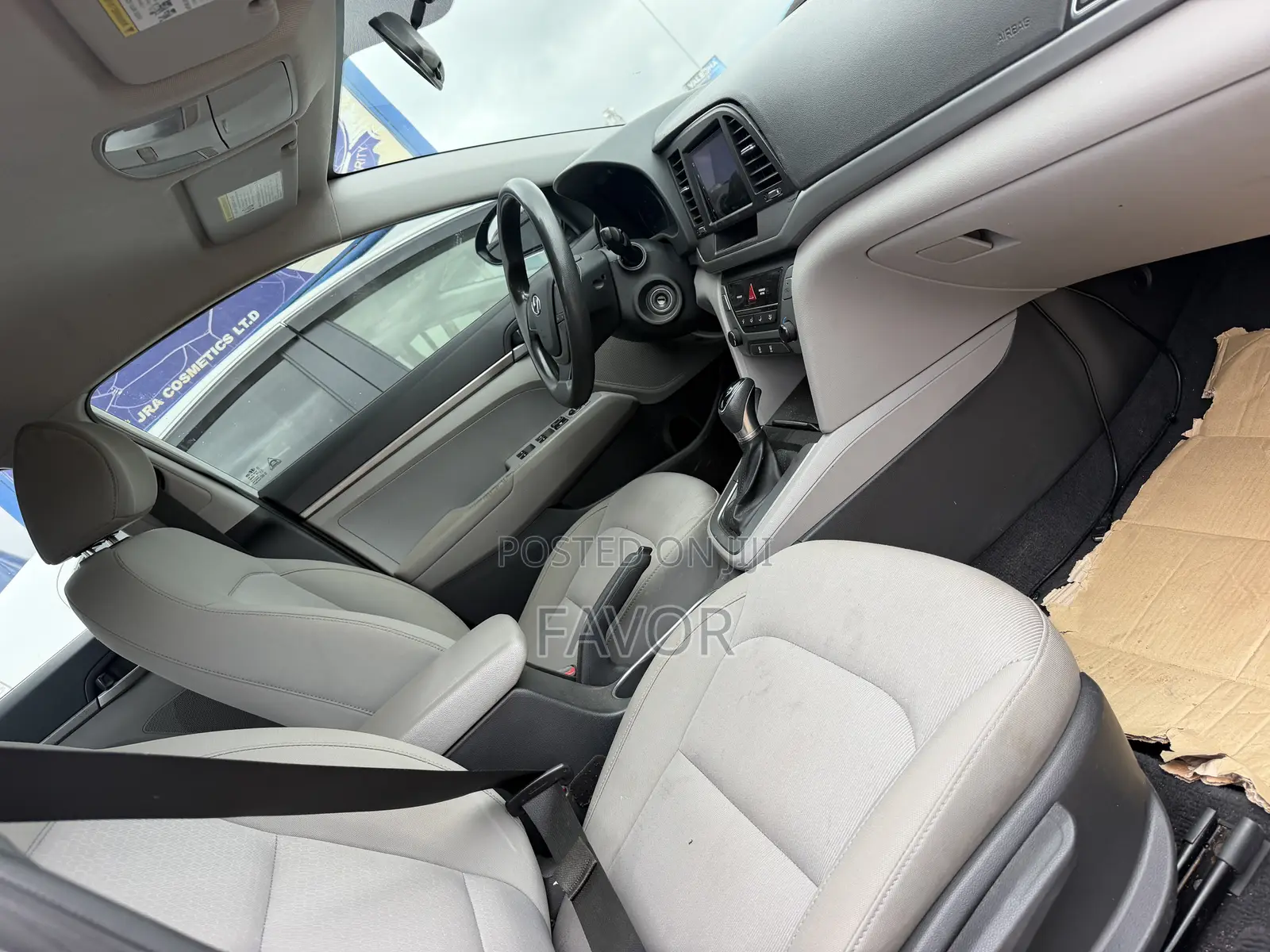 Hyundai Elantra SE Sedan FWD (1.8L 4cyl 6A) 2016 Silver