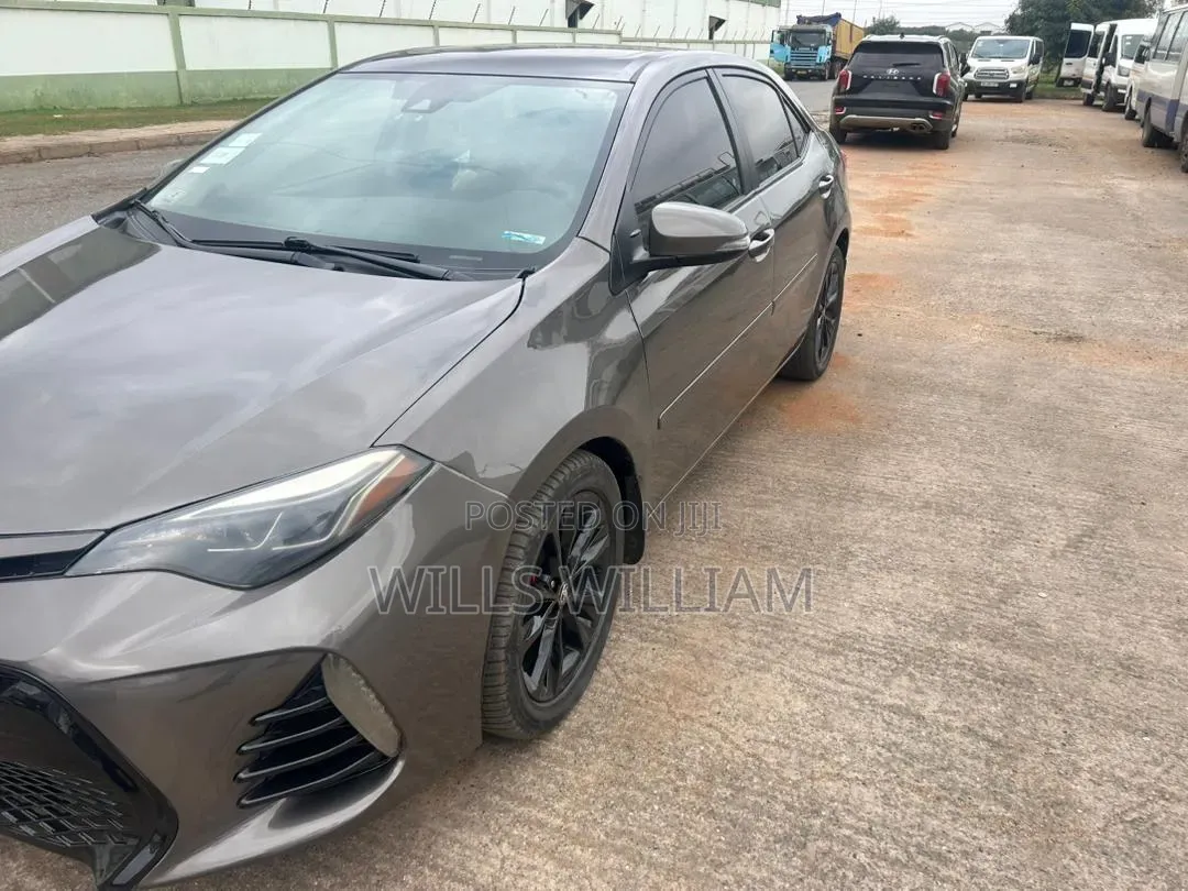 Toyota Corolla 2018 Gray