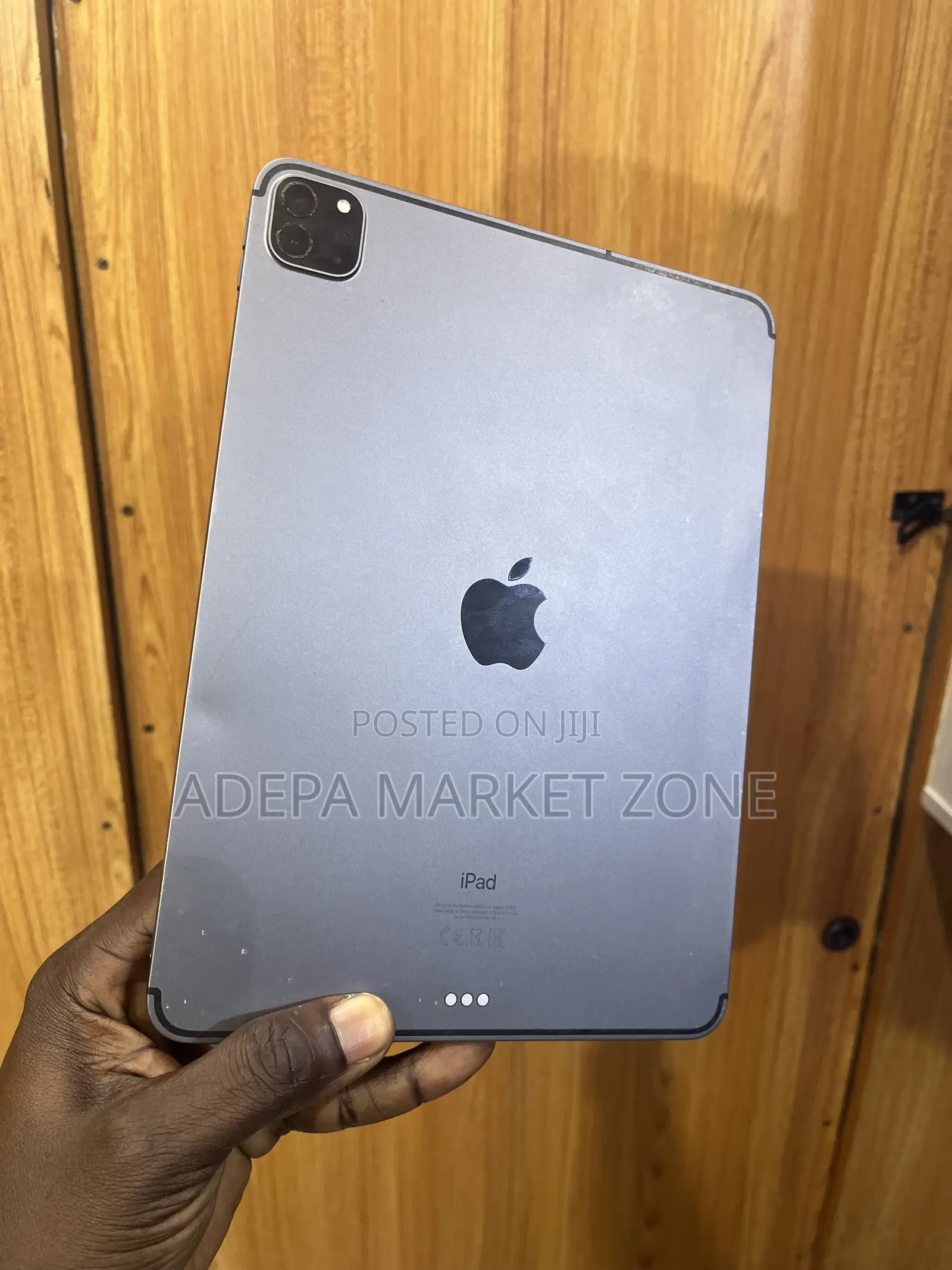 Apple iPad Pro 12.9 (2020) 128 GB Gray