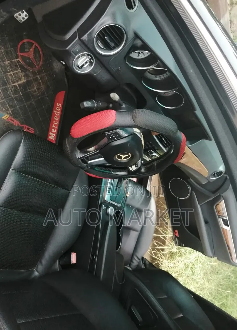 Mercedes-Benz C250 2014 Black