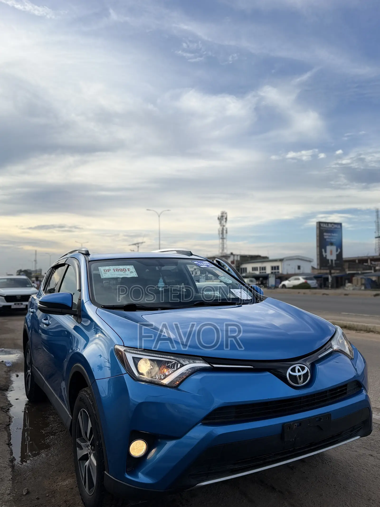 Toyota RAV4 Adventure 4dr SUV (2.5L 4cyl 6A) 2018 Blue