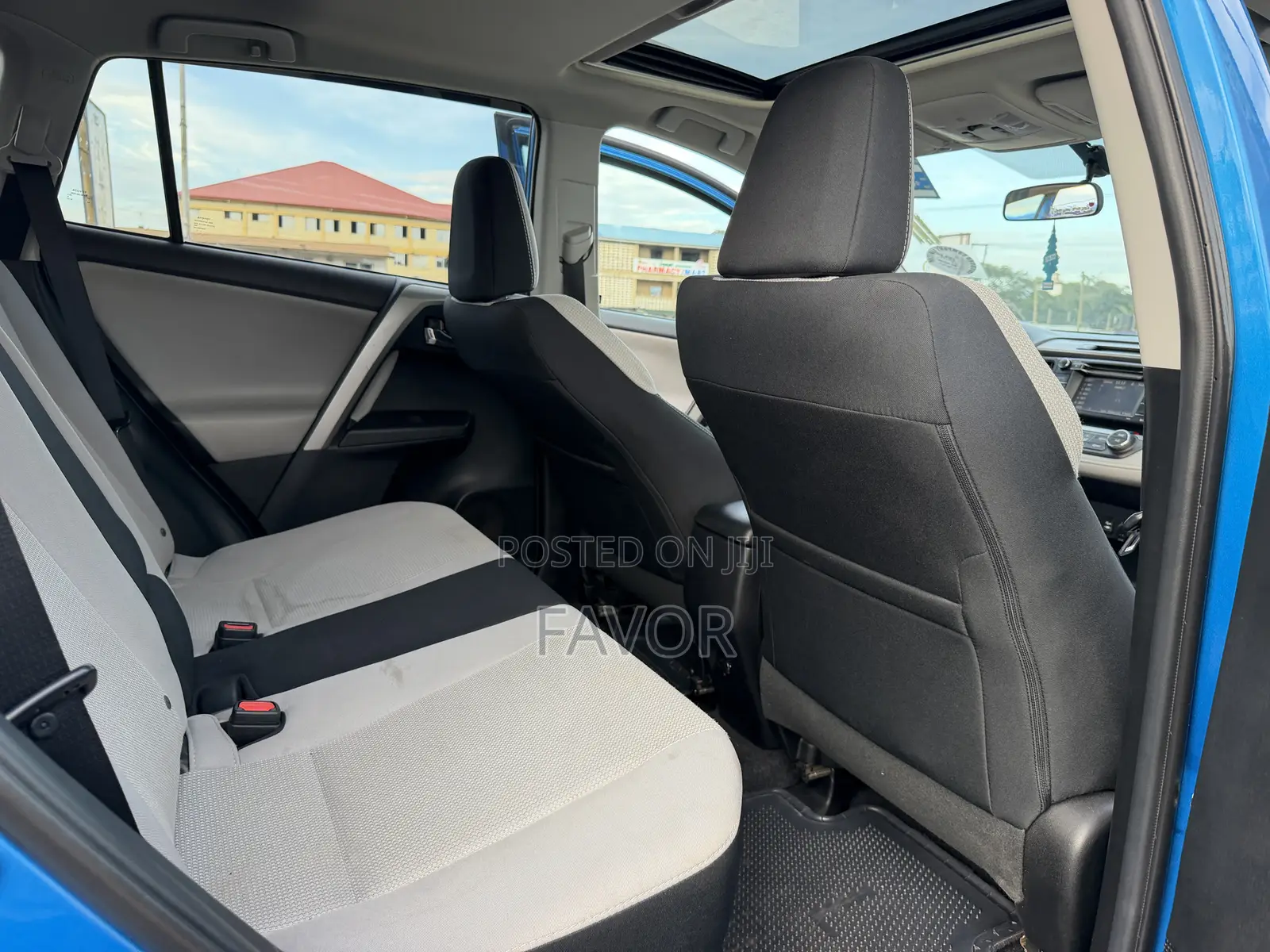 Toyota RAV4 Adventure 4dr SUV (2.5L 4cyl 6A) 2018 Blue
