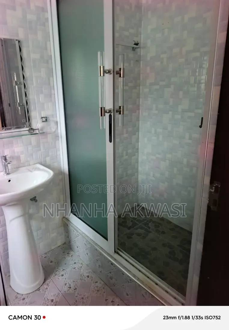 2bdrm Apartment in Junction Mall, Sakumono for rent
