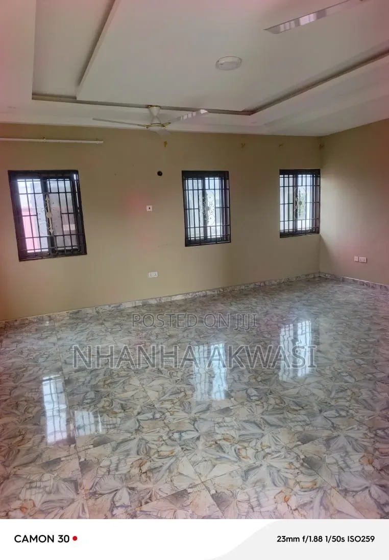 2bdrm Apartment in Junction Mall, Sakumono for rent