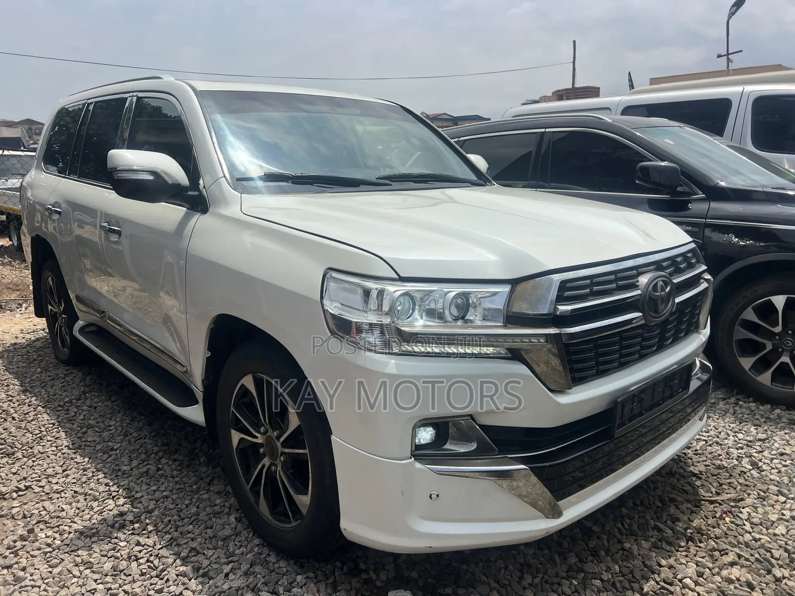 Toyota Land Cruiser 5.7 V8 2013 White