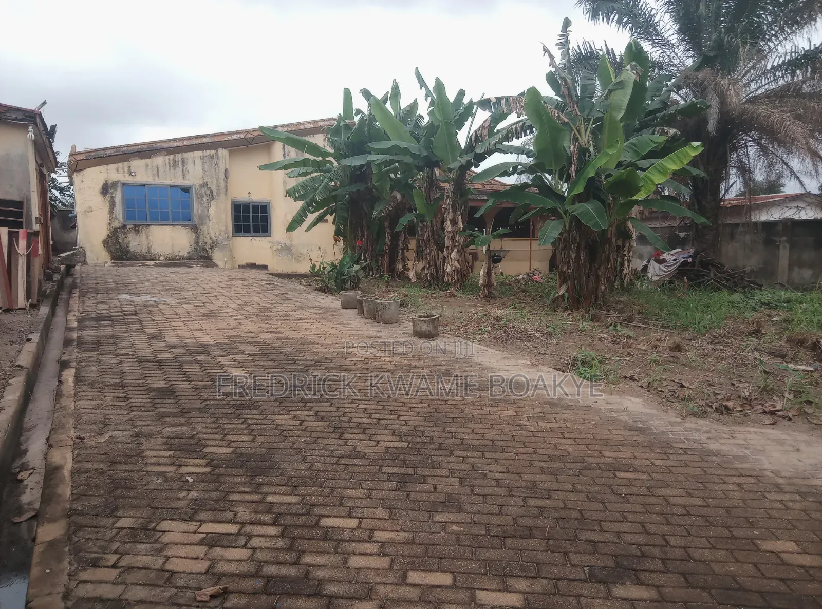 6bdrm House in Brother K Estate, Kumasi Metropolitan for sale
