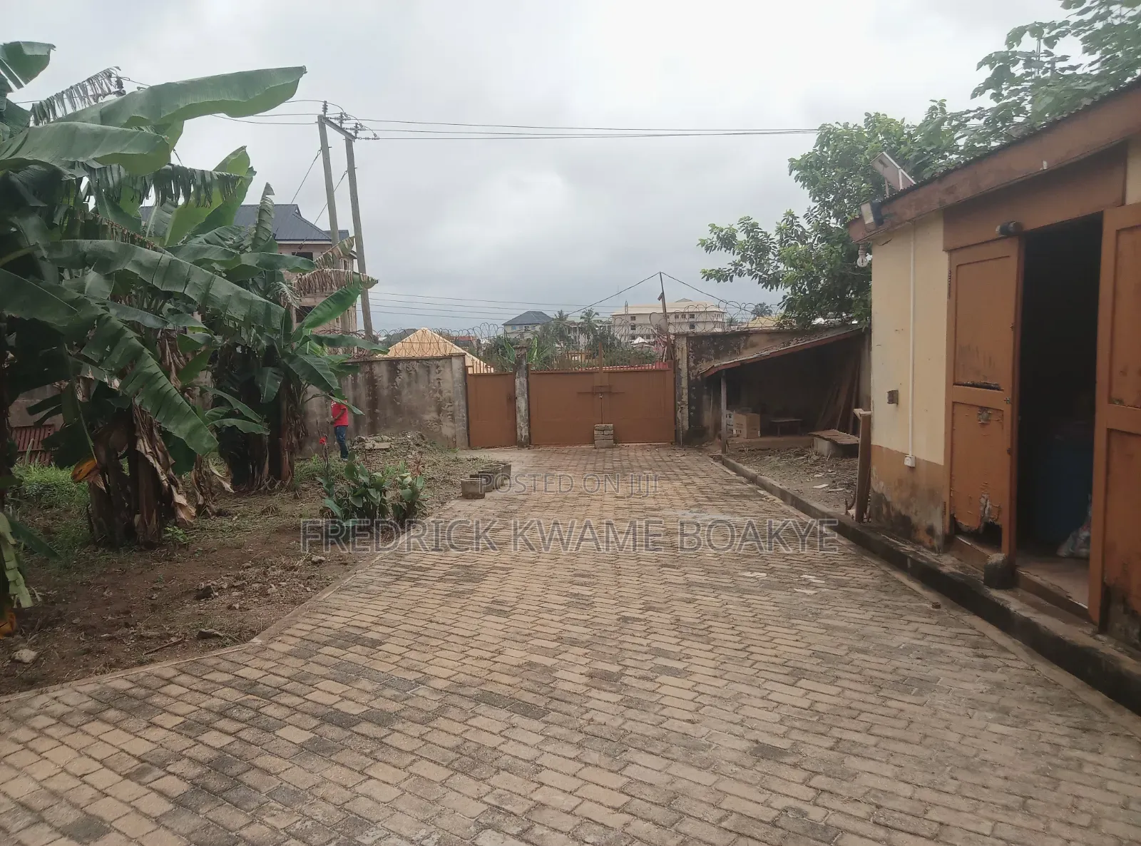 6bdrm House in Brother K Estate, Kumasi Metropolitan for sale