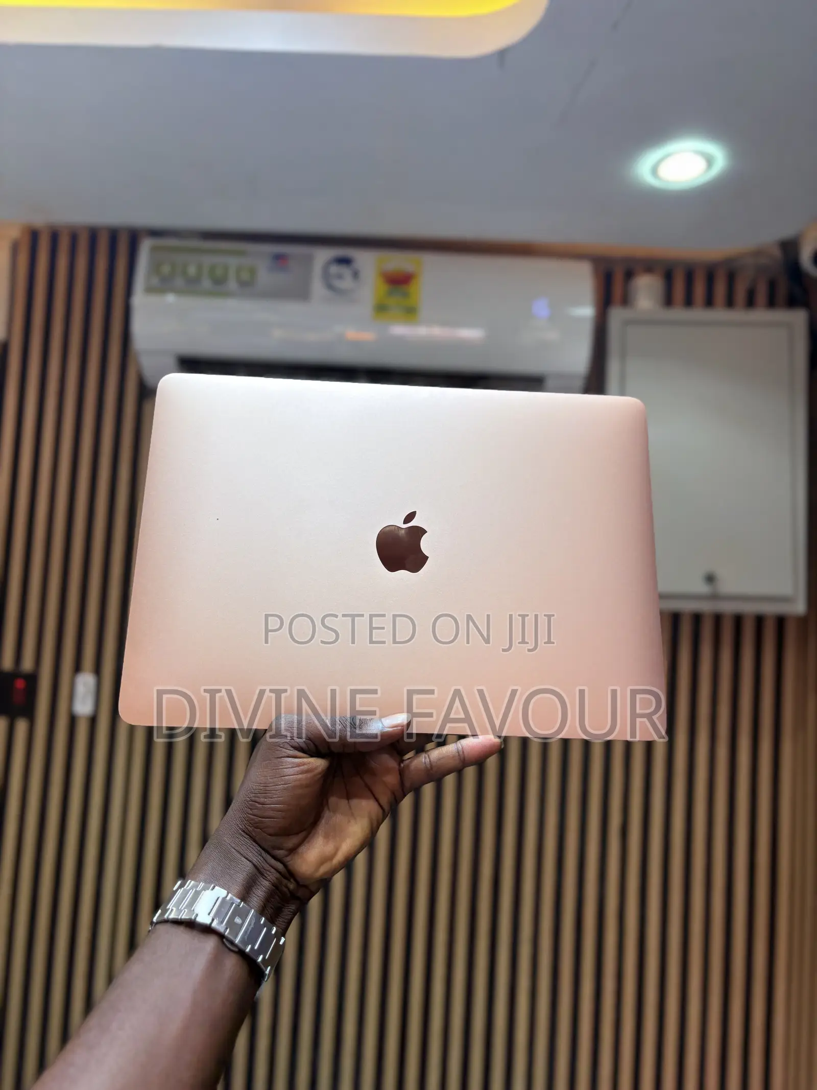 Laptop Apple MacBook Air 2020 8GB Intel Core i5 SSD 512GB