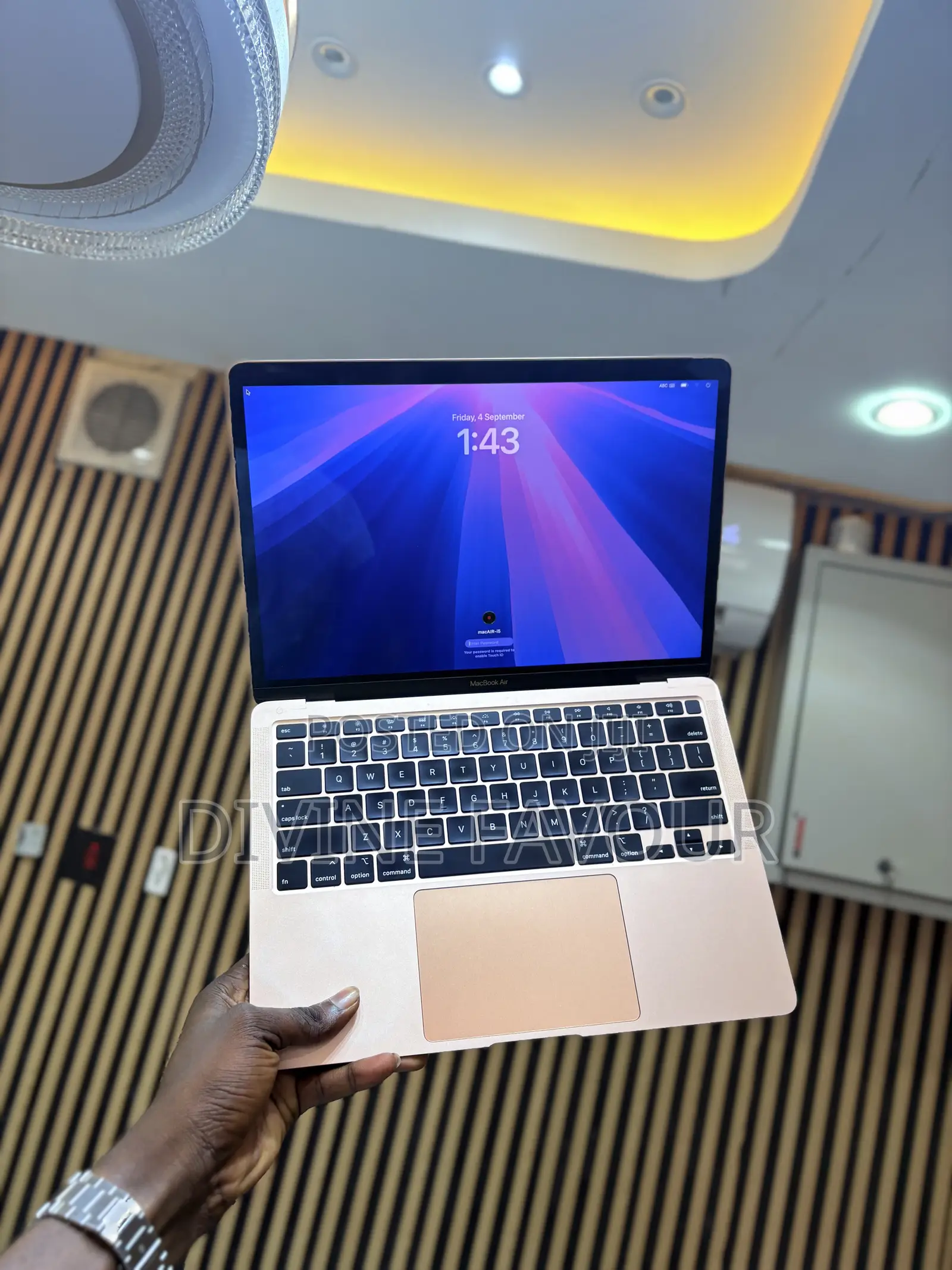 Laptop Apple MacBook Air 2020 8GB Intel Core i5 SSD 512GB