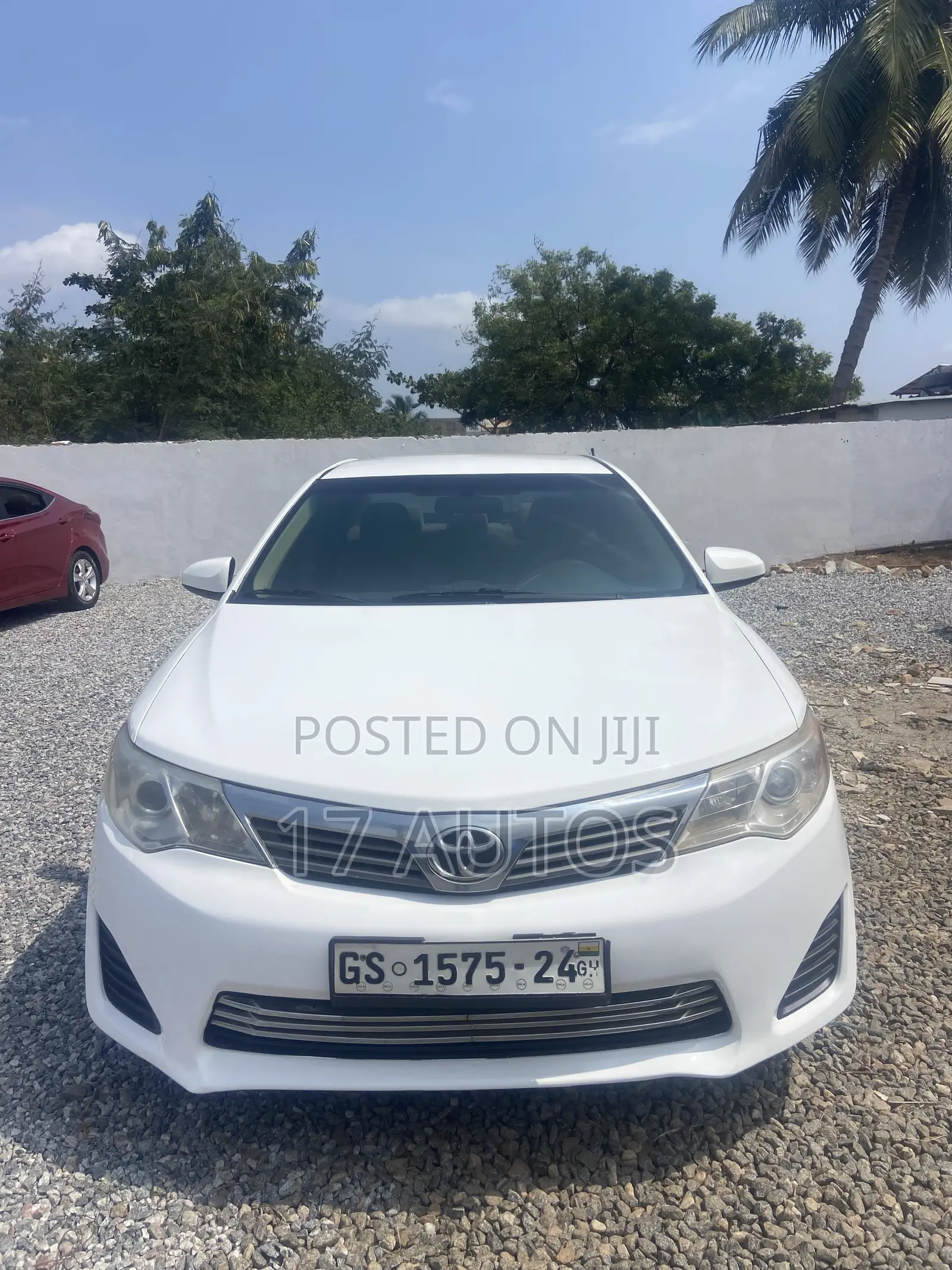 Toyota Camry LE 4dr Sedan (2.5L 4cyl 6A) 2013 White