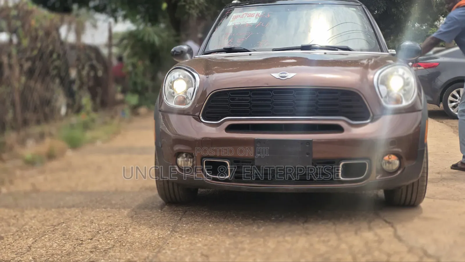Mini Cooper S 2dr Convertible (1.6L 4cyl Turbo 6M) 2014 Brown