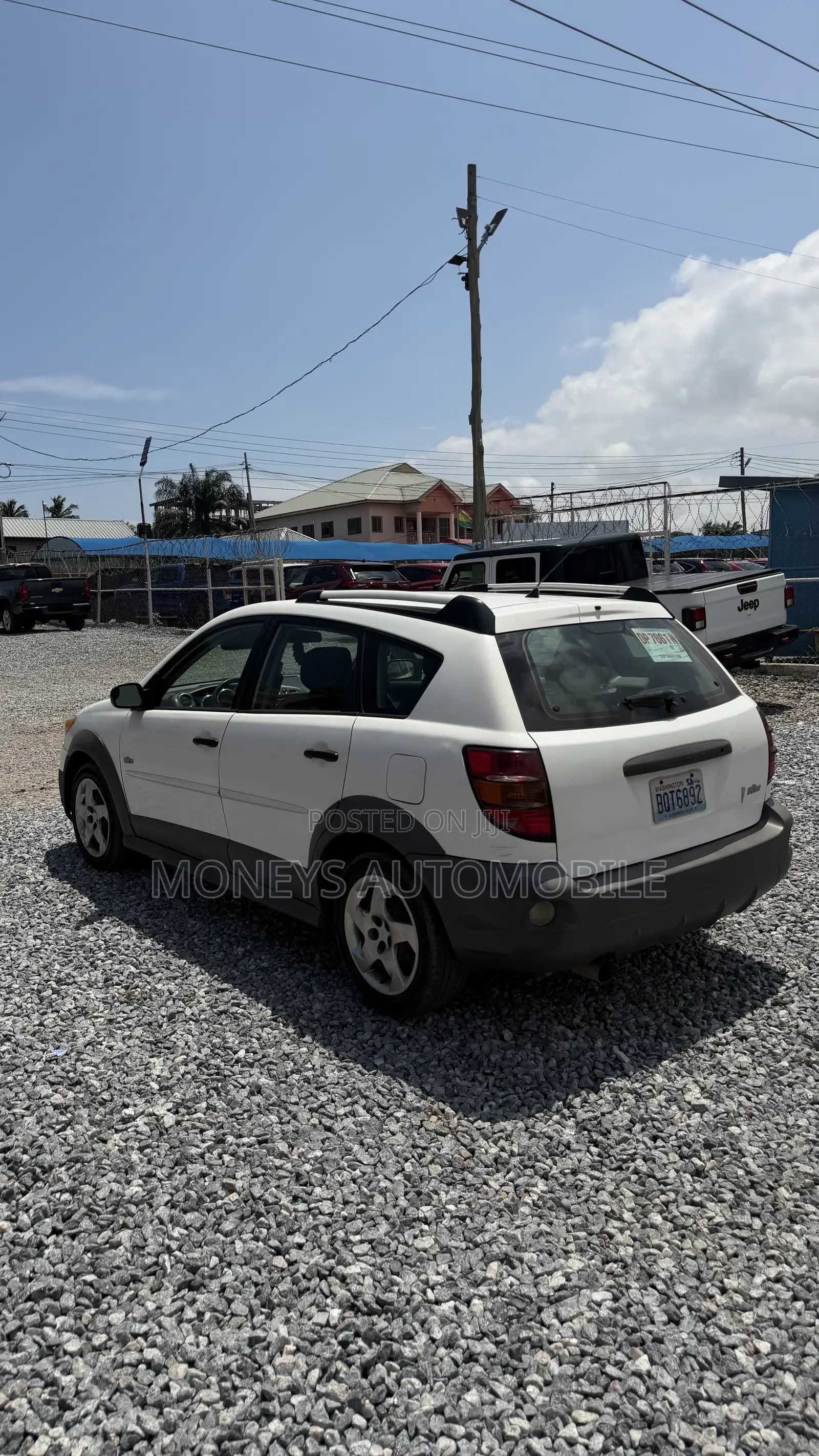 Pontiac Vibe 2007 White