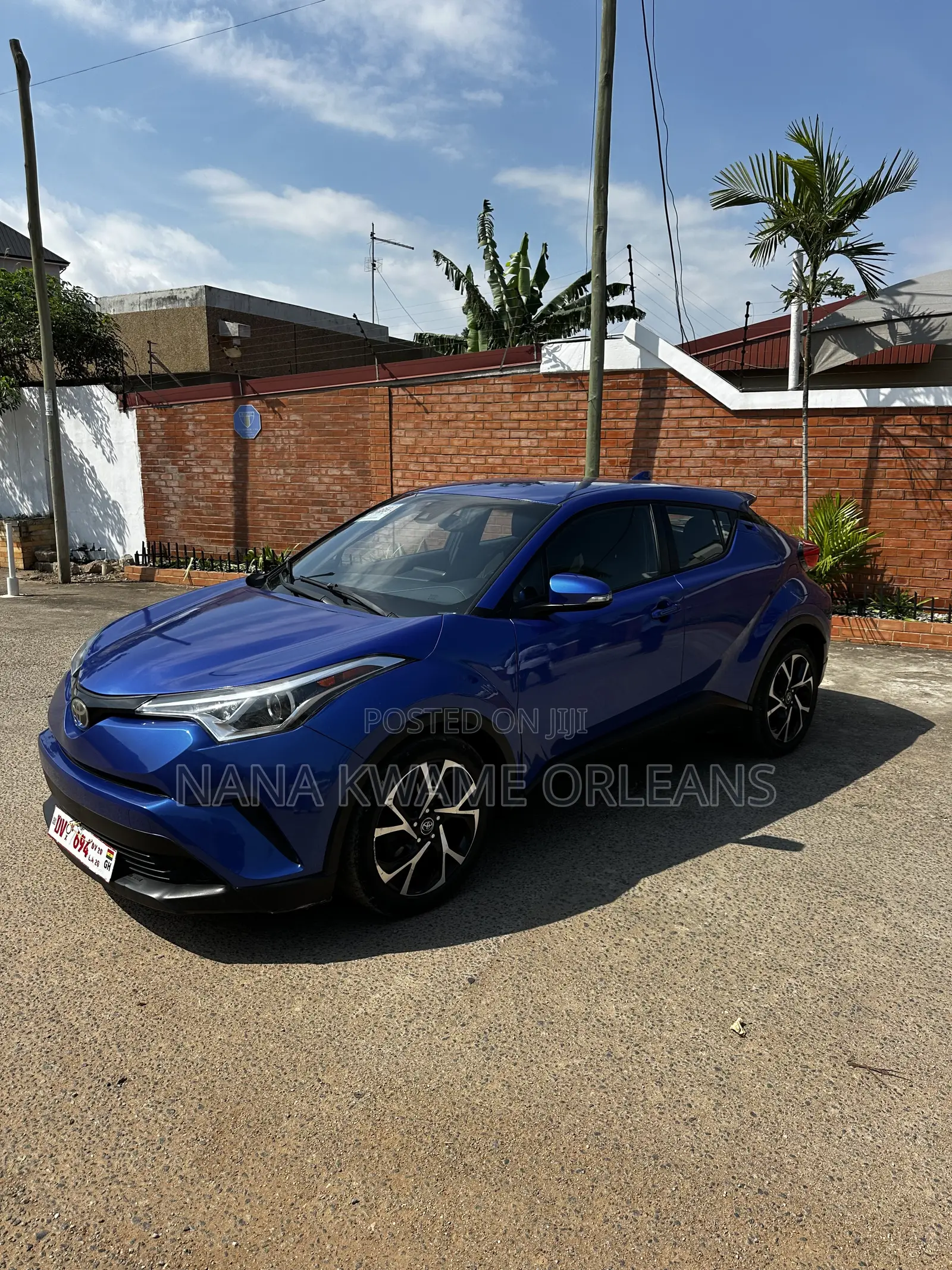 Toyota C-HR 2017 Blue