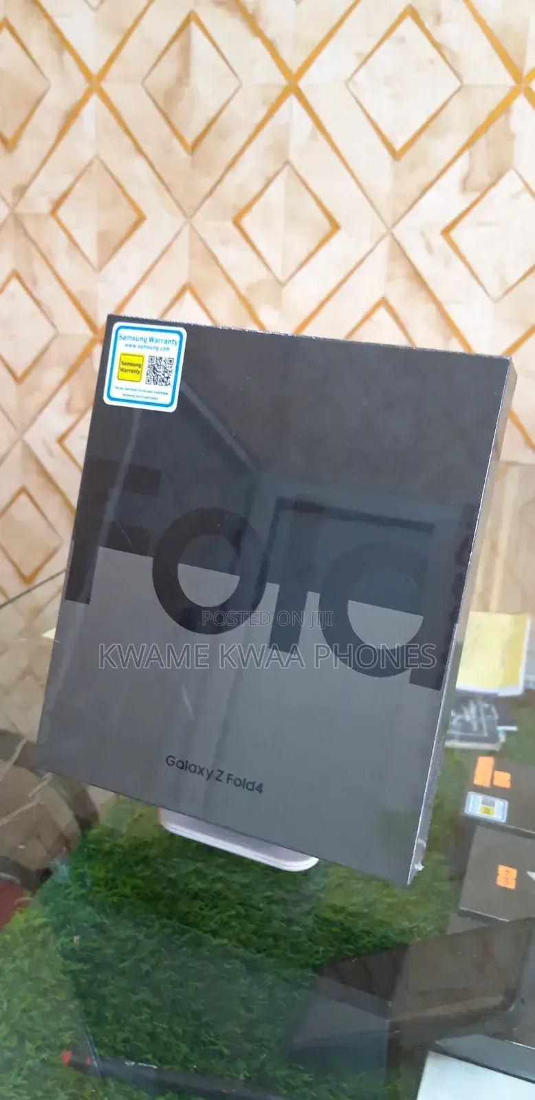 New Samsung Galaxy Z Fold4 256 GB Bronze