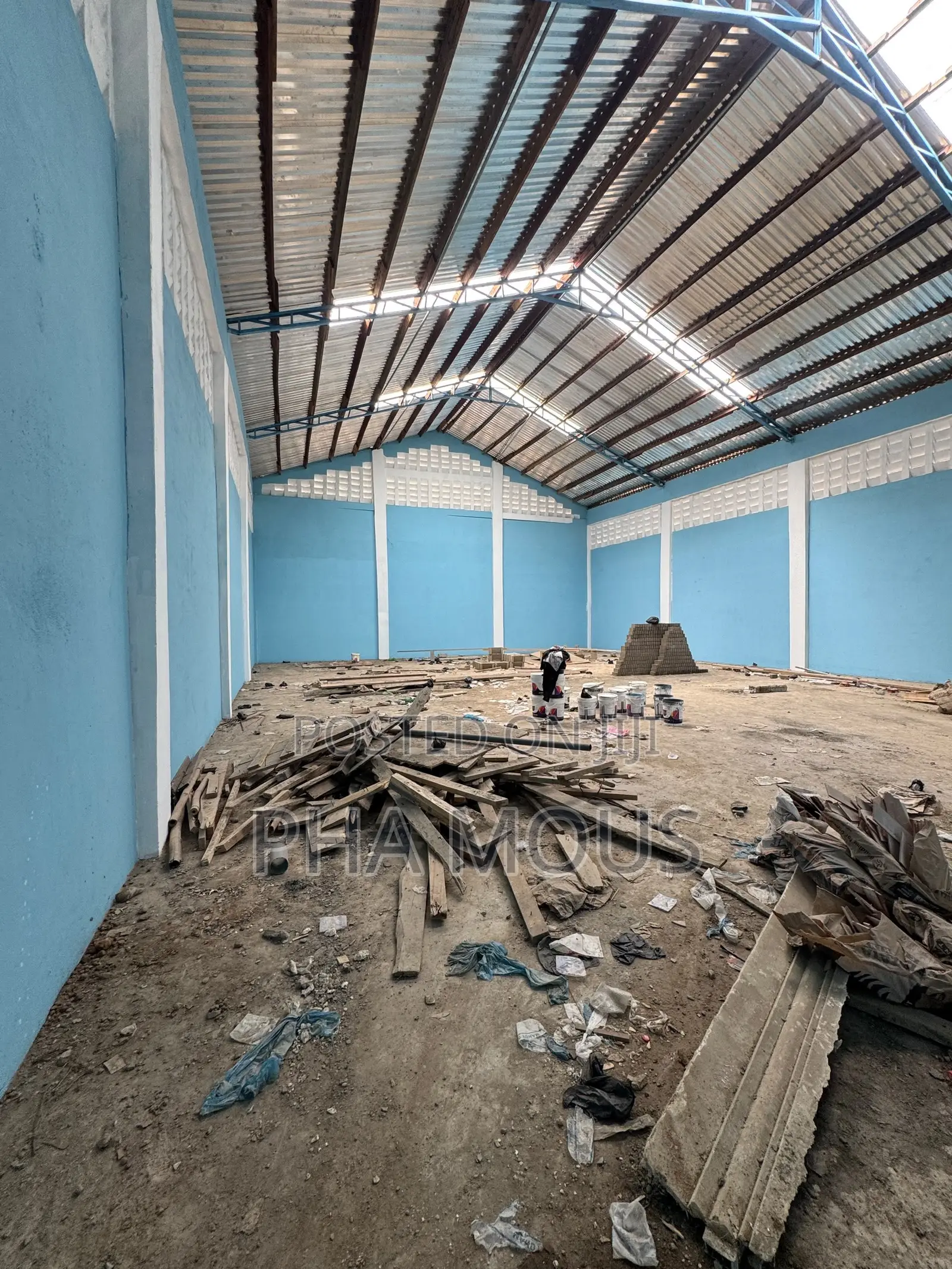 New Built Warehouse With 2bedroom Unit