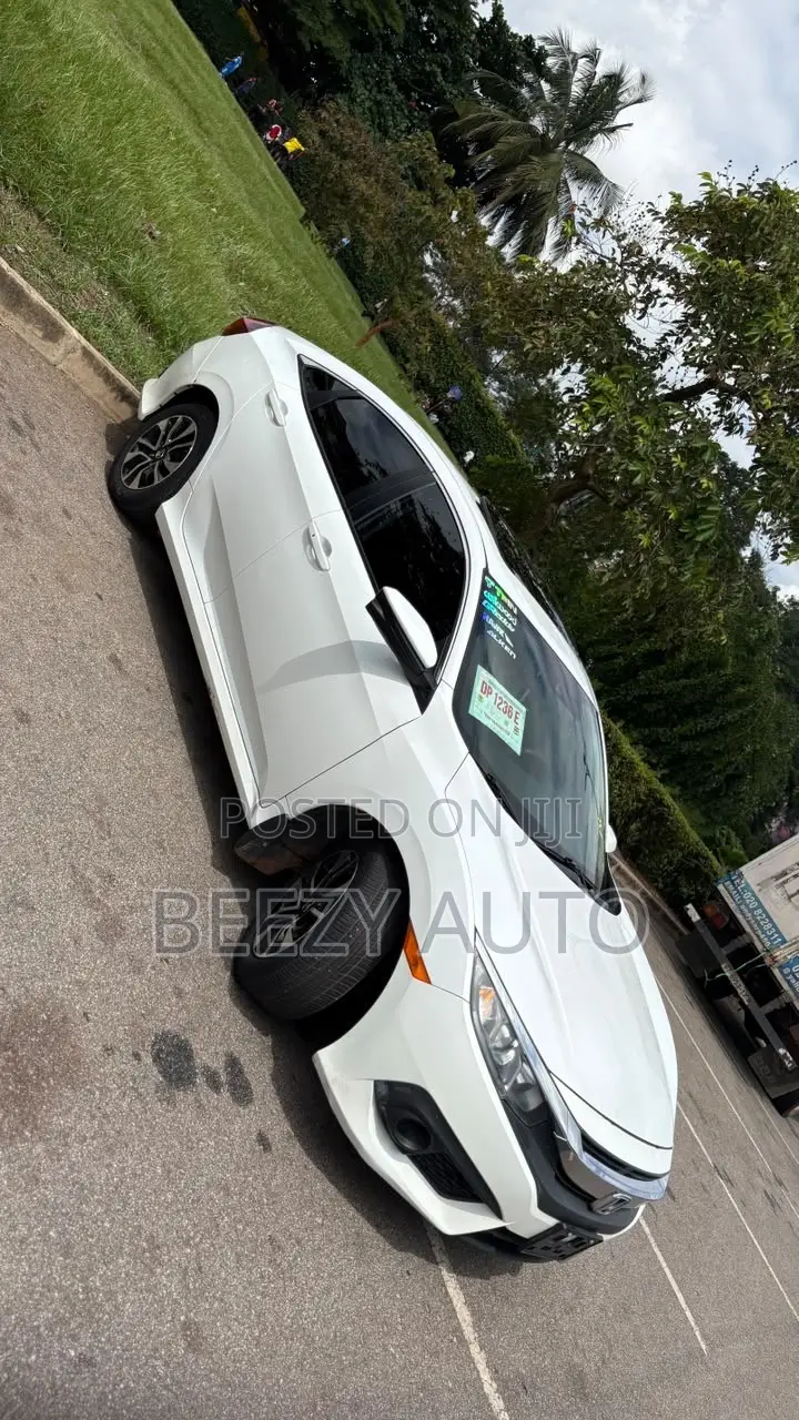 Honda Civic EX Sedan 2018 White