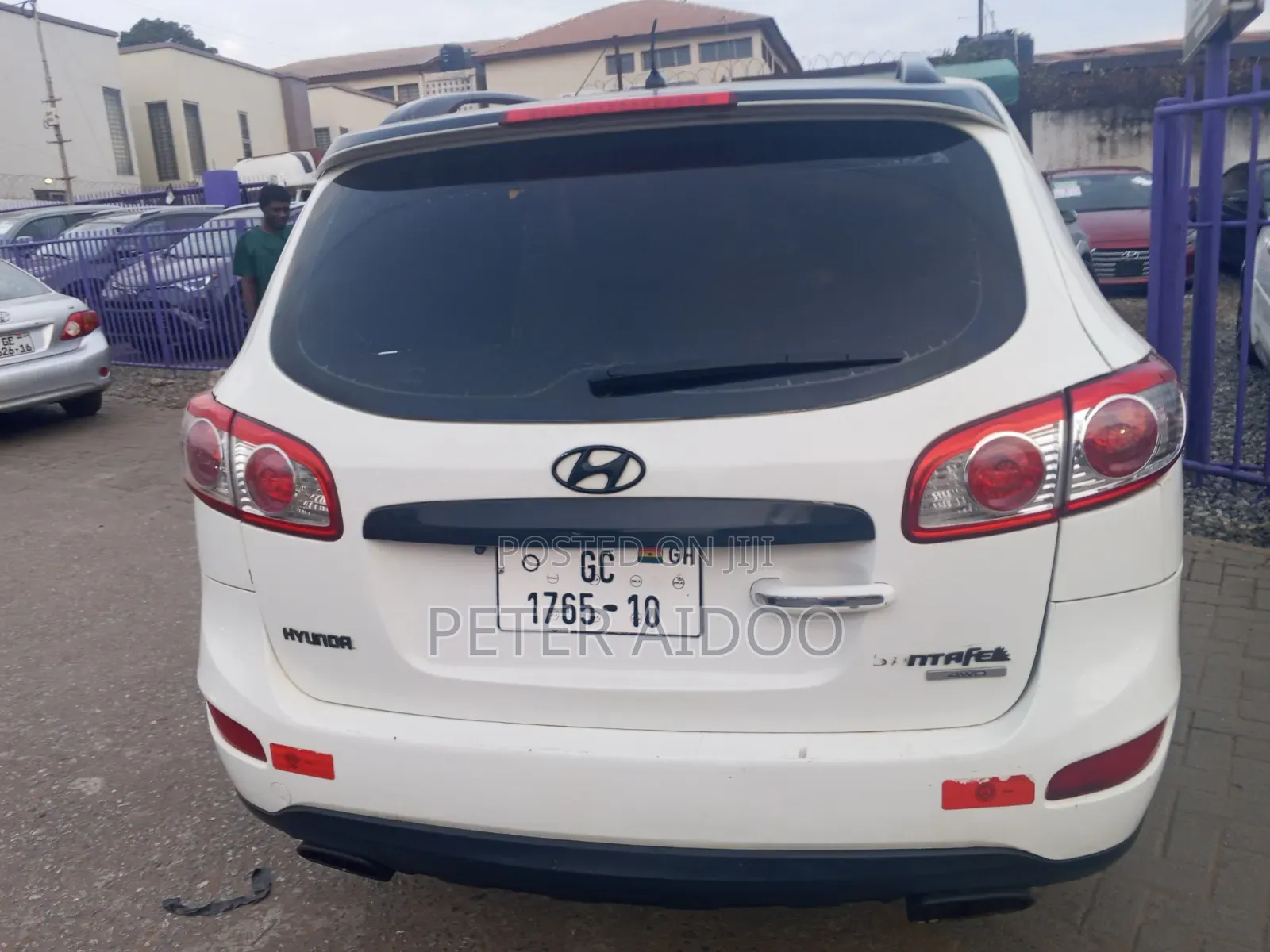 Hyundai Santa Fe 2011 White