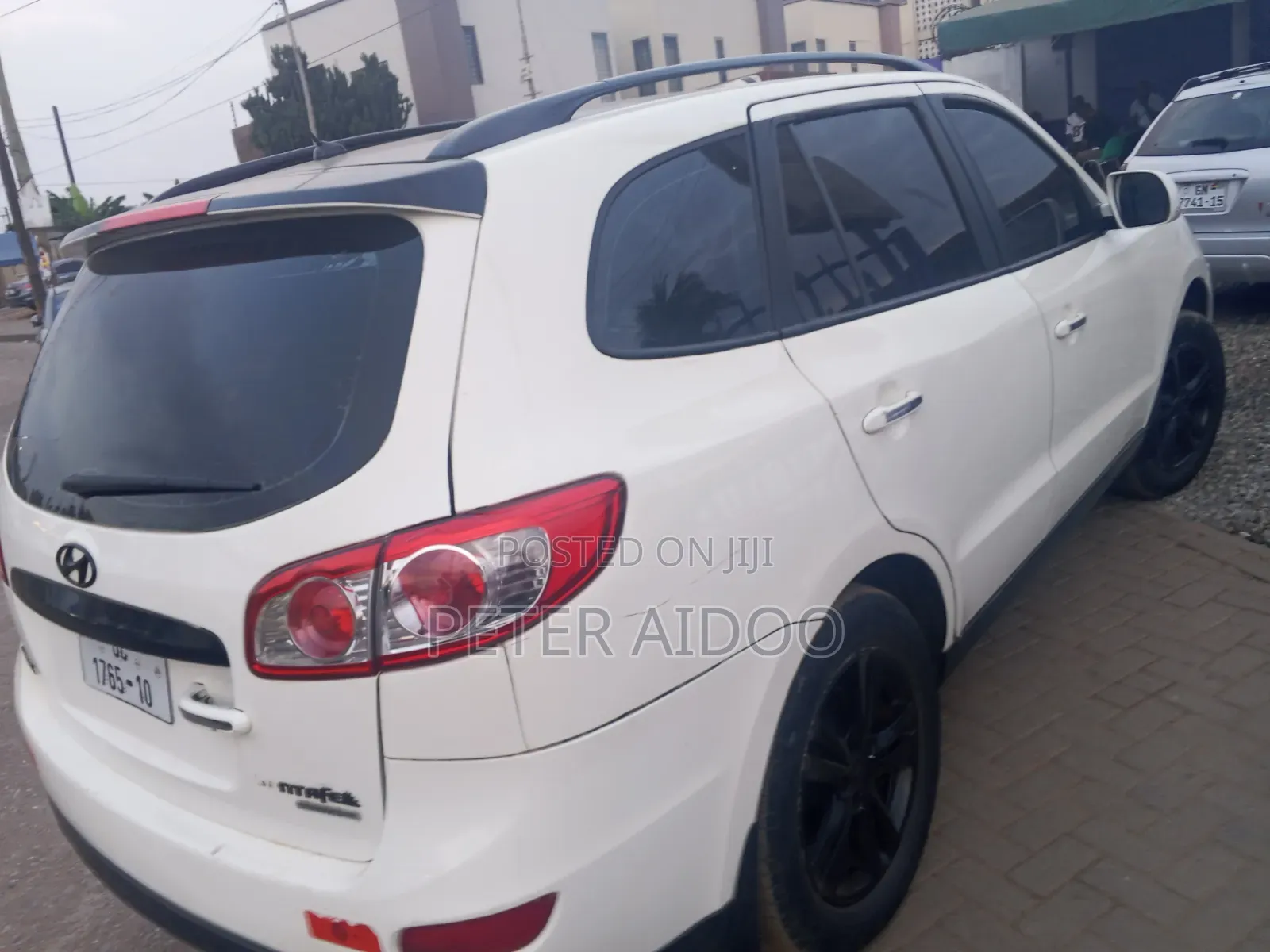 Hyundai Santa Fe 2011 White