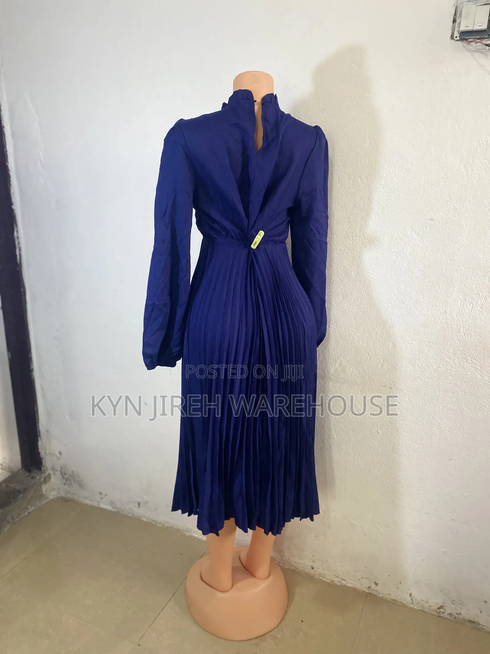 SHEIN Blue Wear