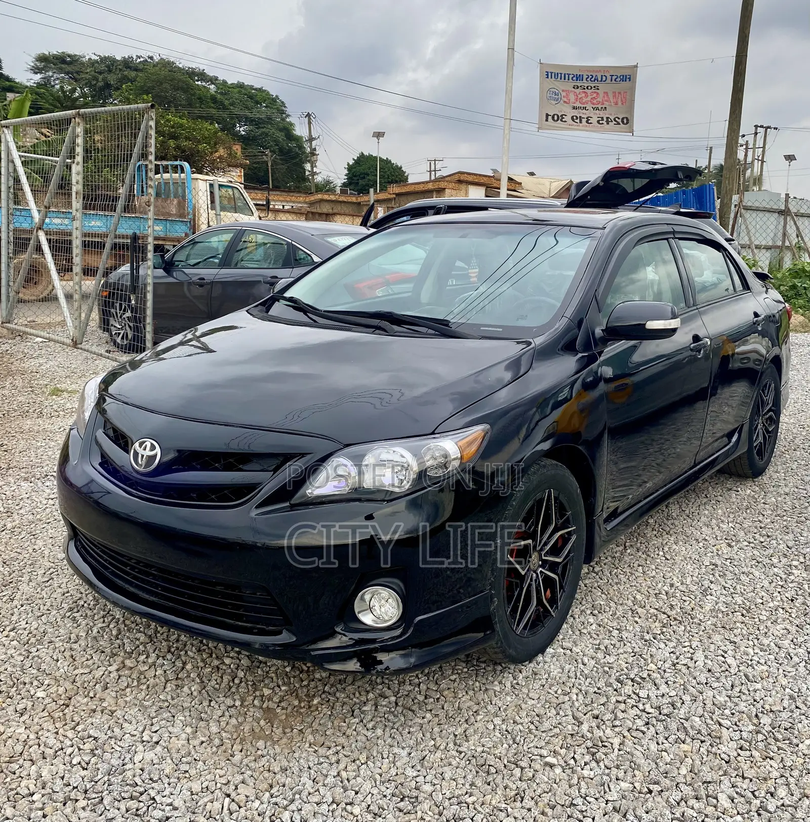 Toyota Corolla S 4dr Sedan (1.8L 4cyl 4A) 2013 Blue