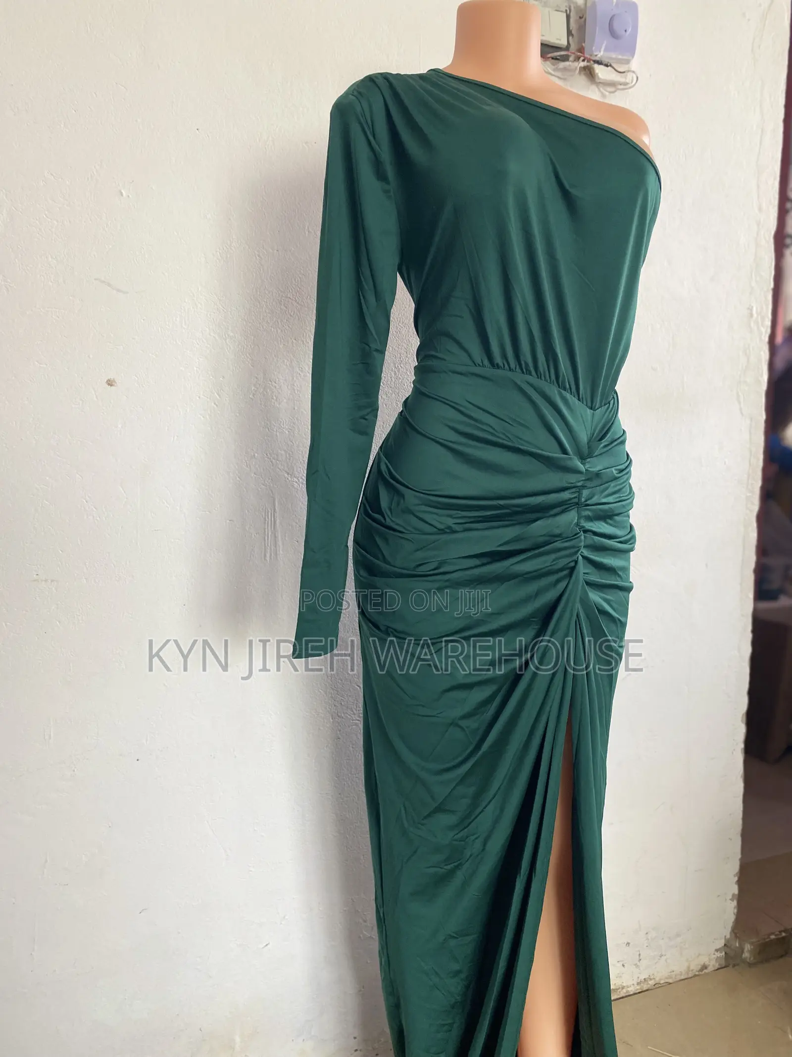 Ladies Dinner Wear