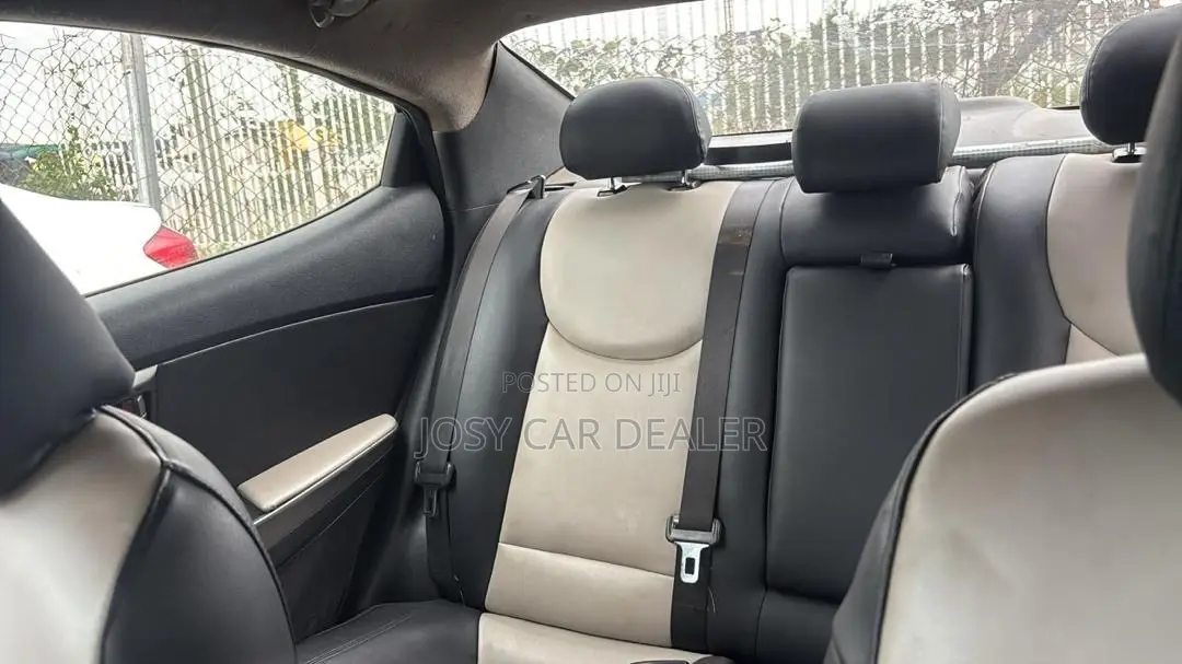 Hyundai Elantra Limited 2012 Red