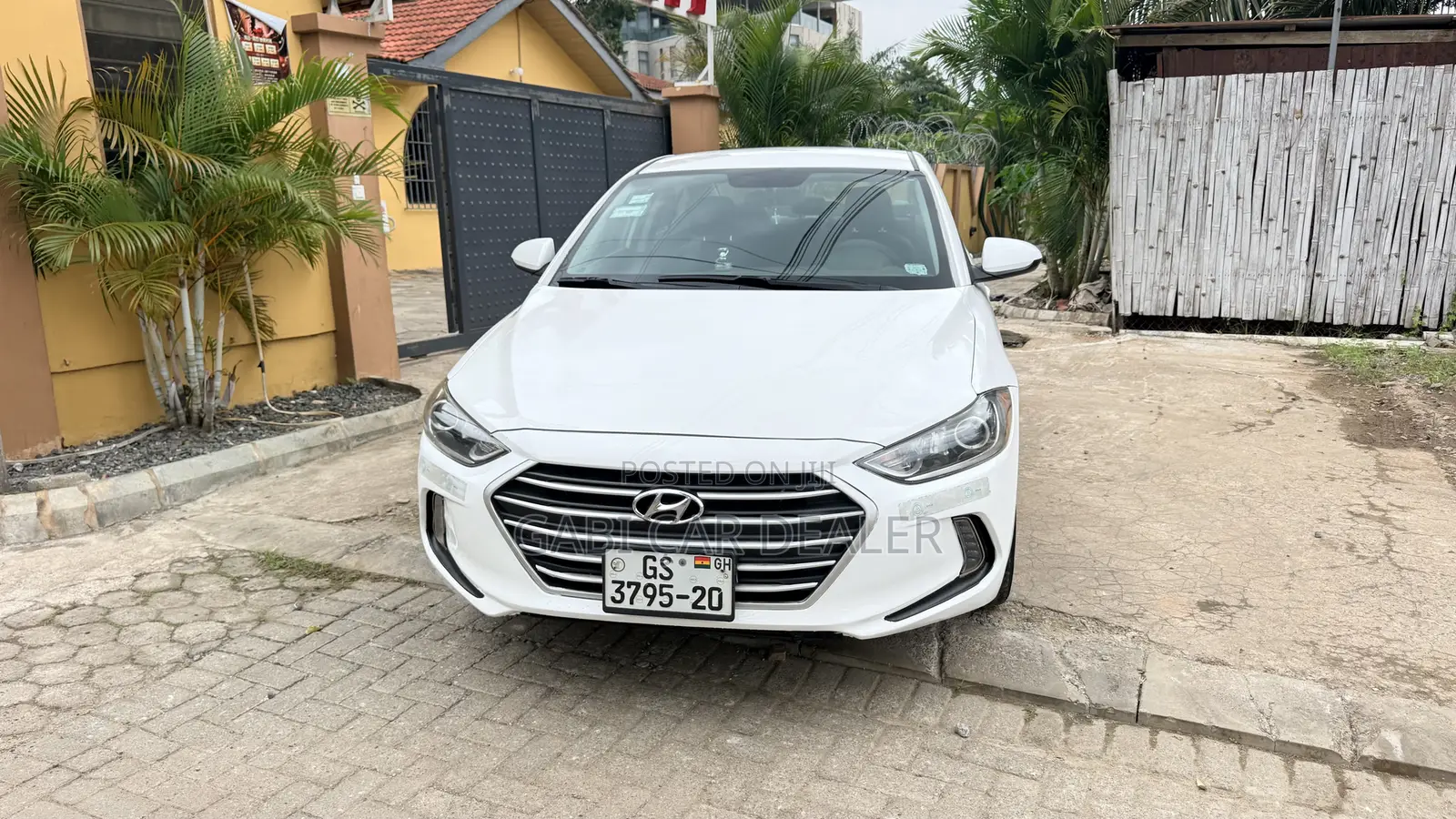 Hyundai Elantra 2017 White