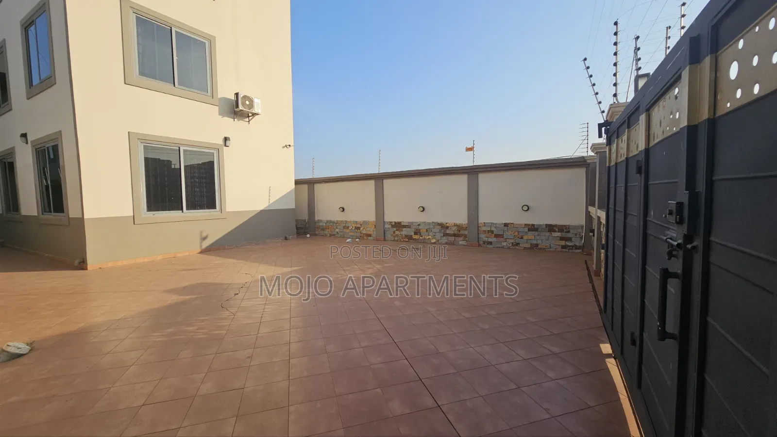 Furnished 1bdrm Apartment in Mojo Apartments, Tema Metropolitan
