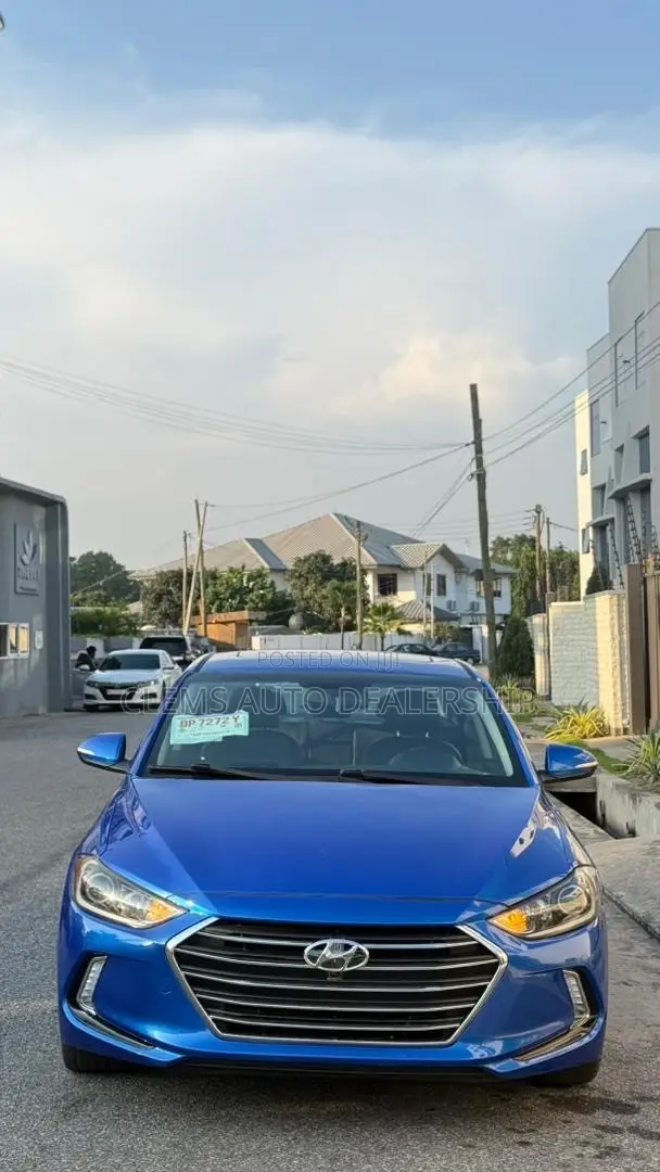 Hyundai Elantra Limited Sedan FWD (2.0L 4cyl 6A) 2017 Blue
