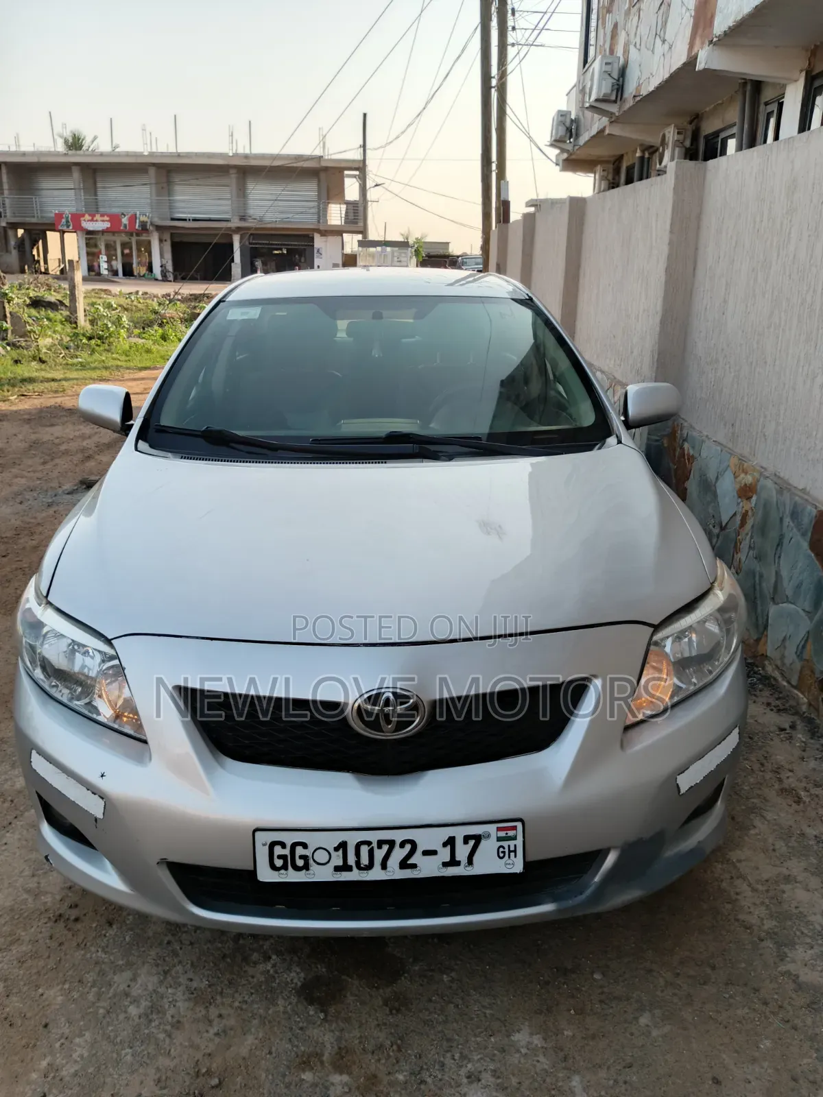 Toyota Corolla LE 4dr Sedan (1.8L 4cyl 4A) 2011 Silver