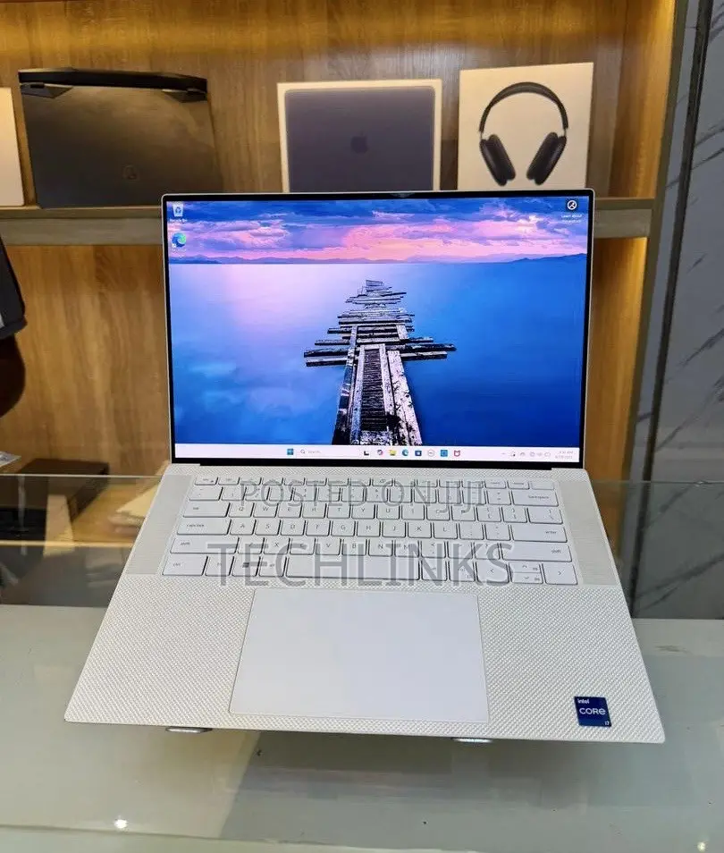Laptop Dell XPS 15 9520 16GB Intel Core i7 SSD 1T