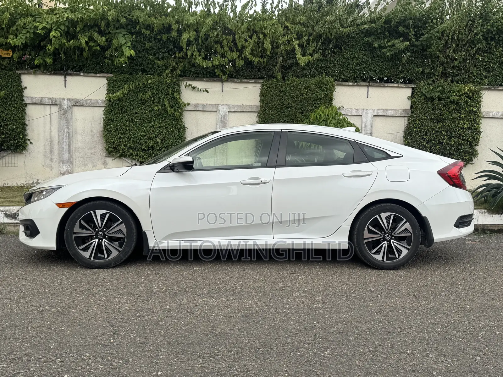 Honda Civic EX-L Sedan 2018 White
