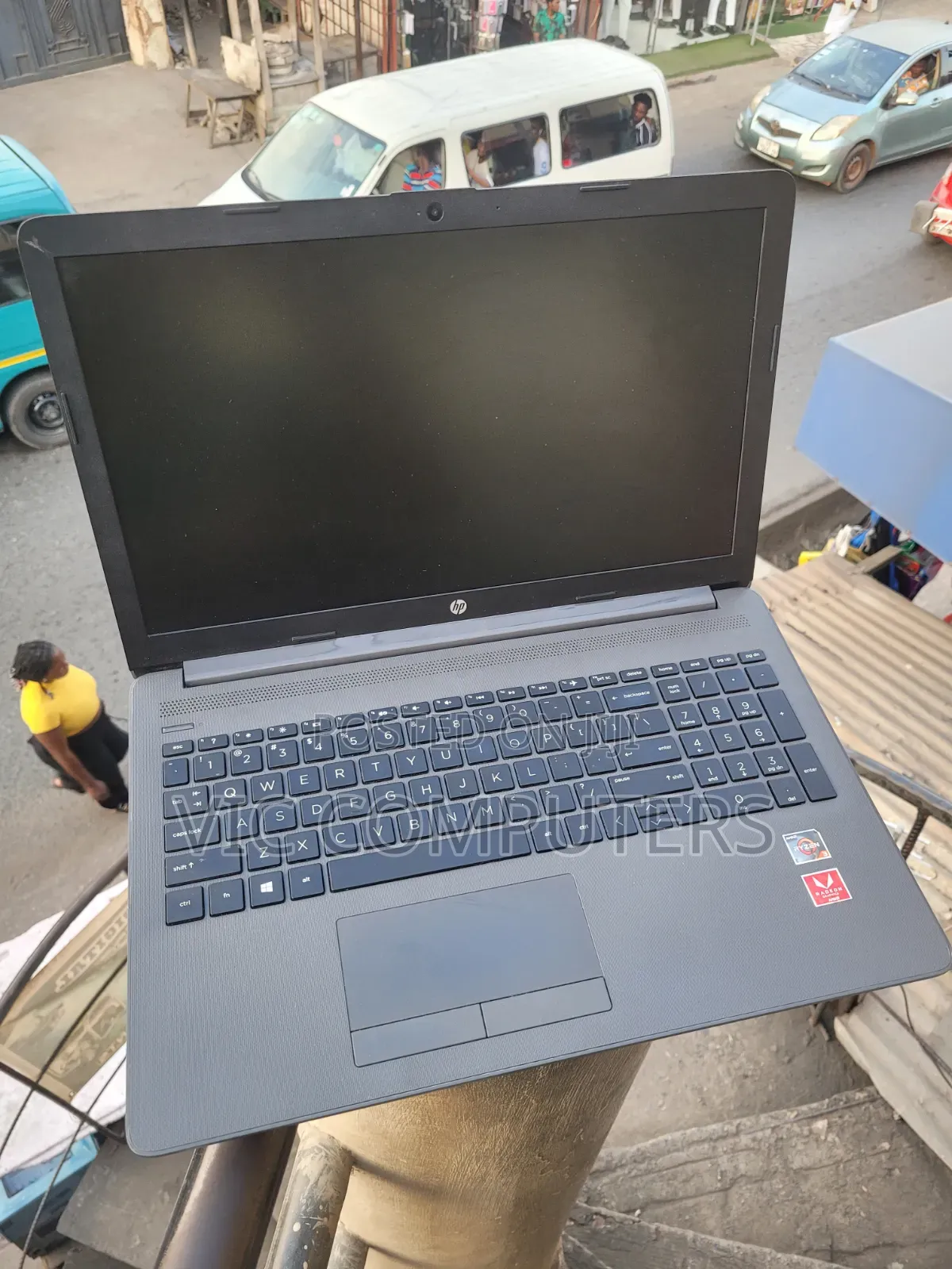 Laptop HP 255 8GB AMD Ryzen 3 SSD 256GB