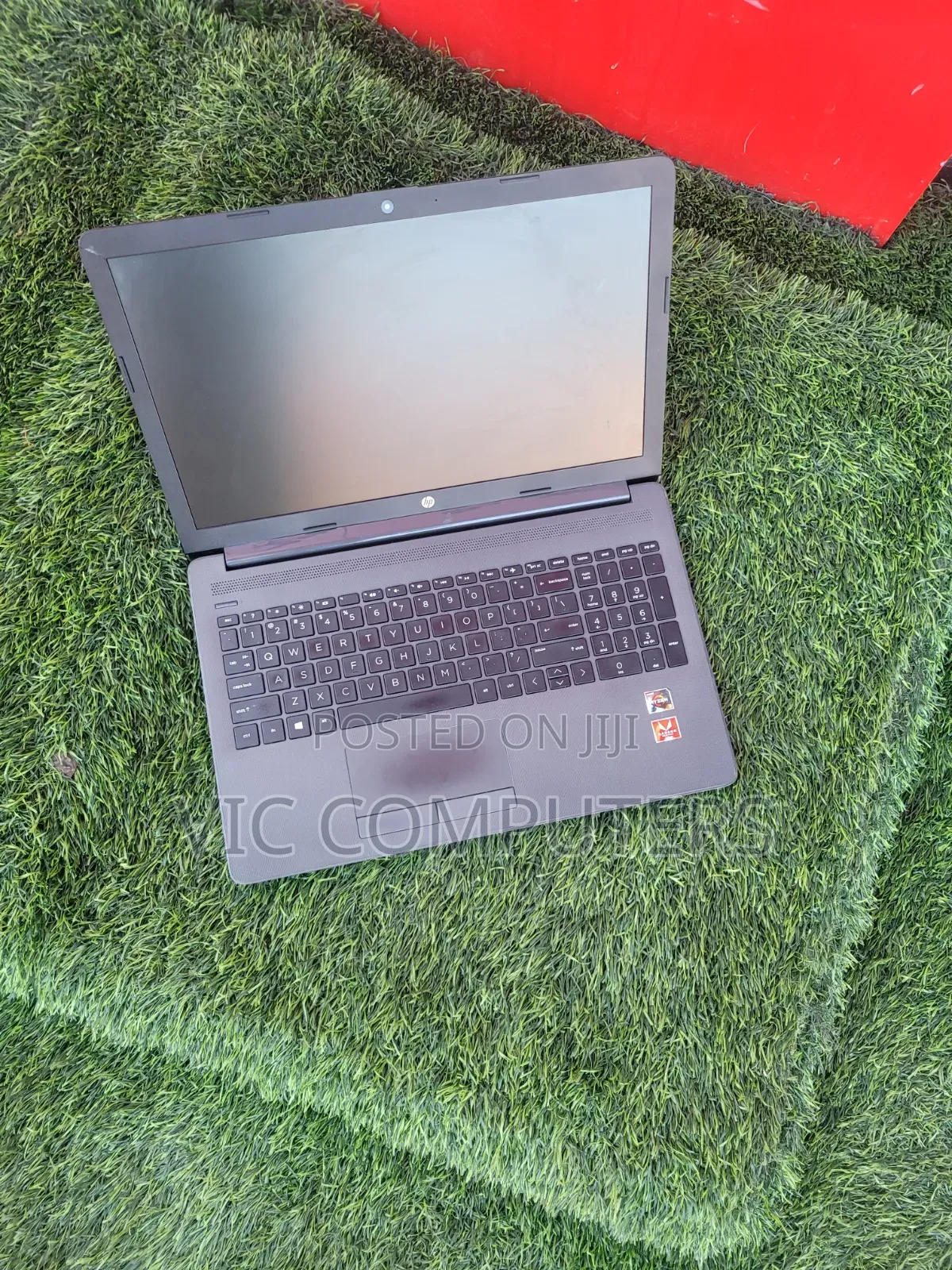 Laptop HP 255 8GB AMD Ryzen 3 SSD 256GB
