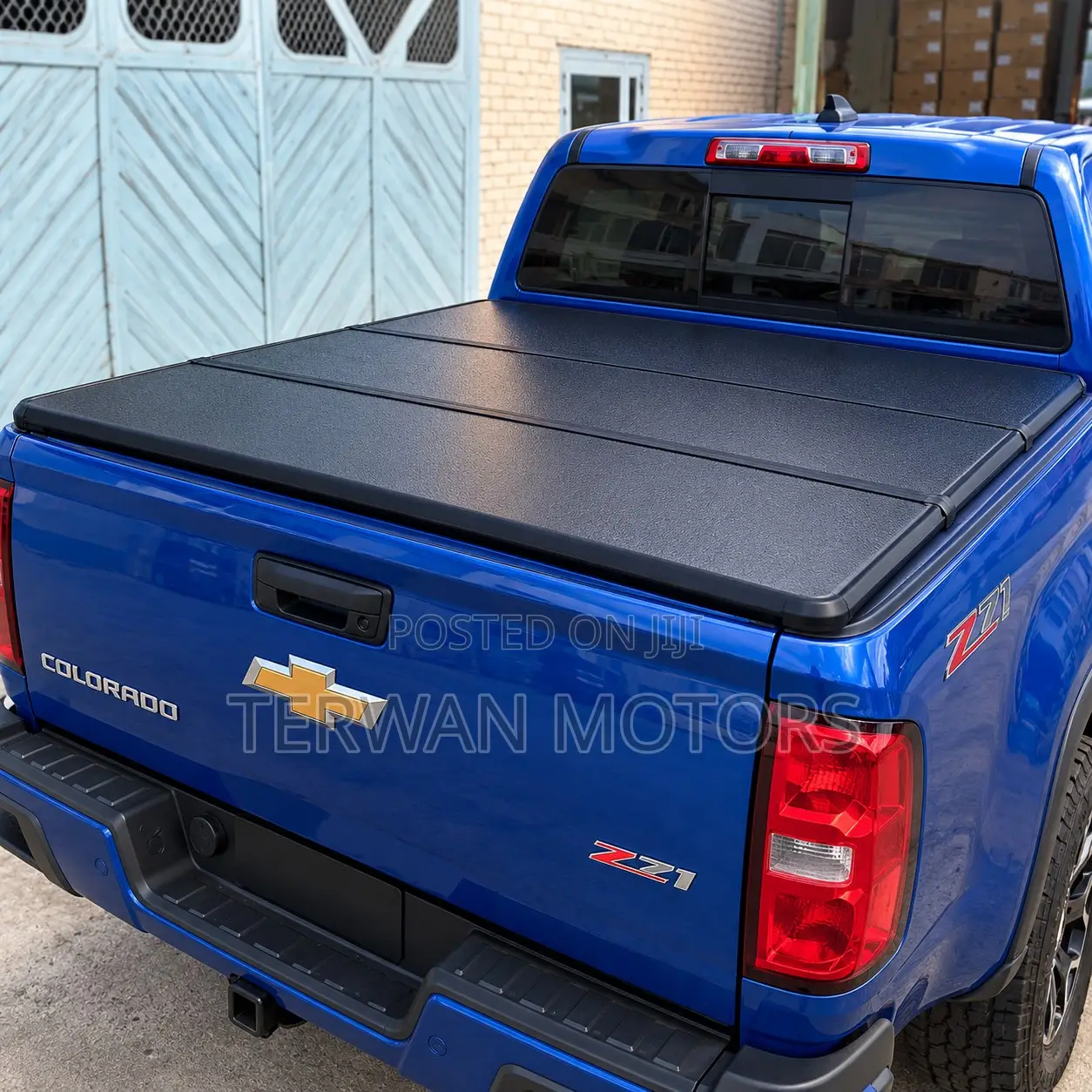 Hard Tri-Fold Pickup Truck Bucket Cover for Chevy Colorado / Silverado