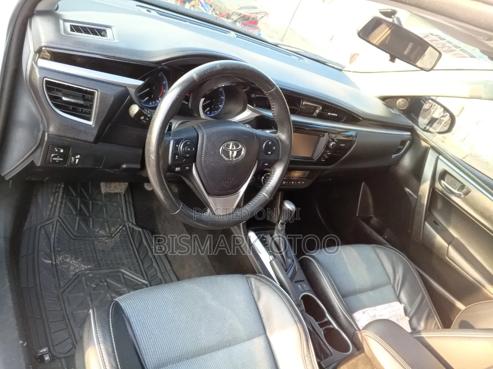 Toyota Corolla S 4dr Sedan (1.8L 4cyl CVT) 2015 White