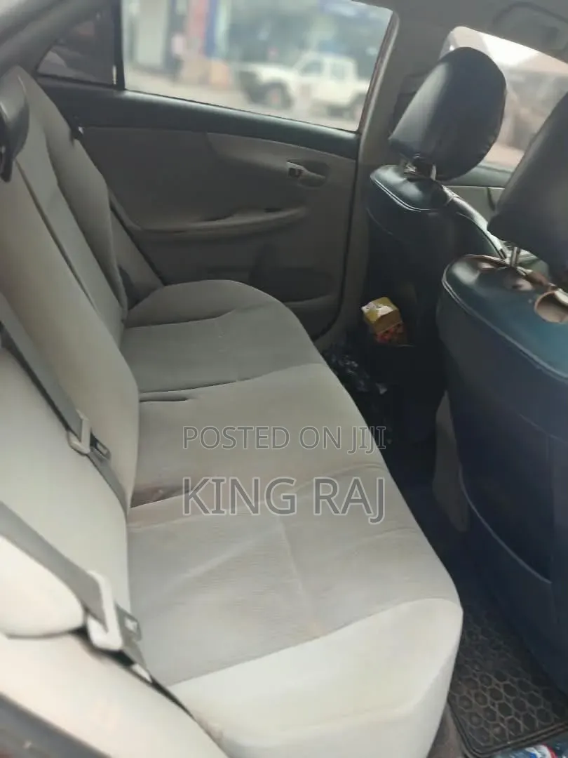 Toyota Corolla LE 4dr Sedan (1.8L 4cyl 4A) 2013 Red