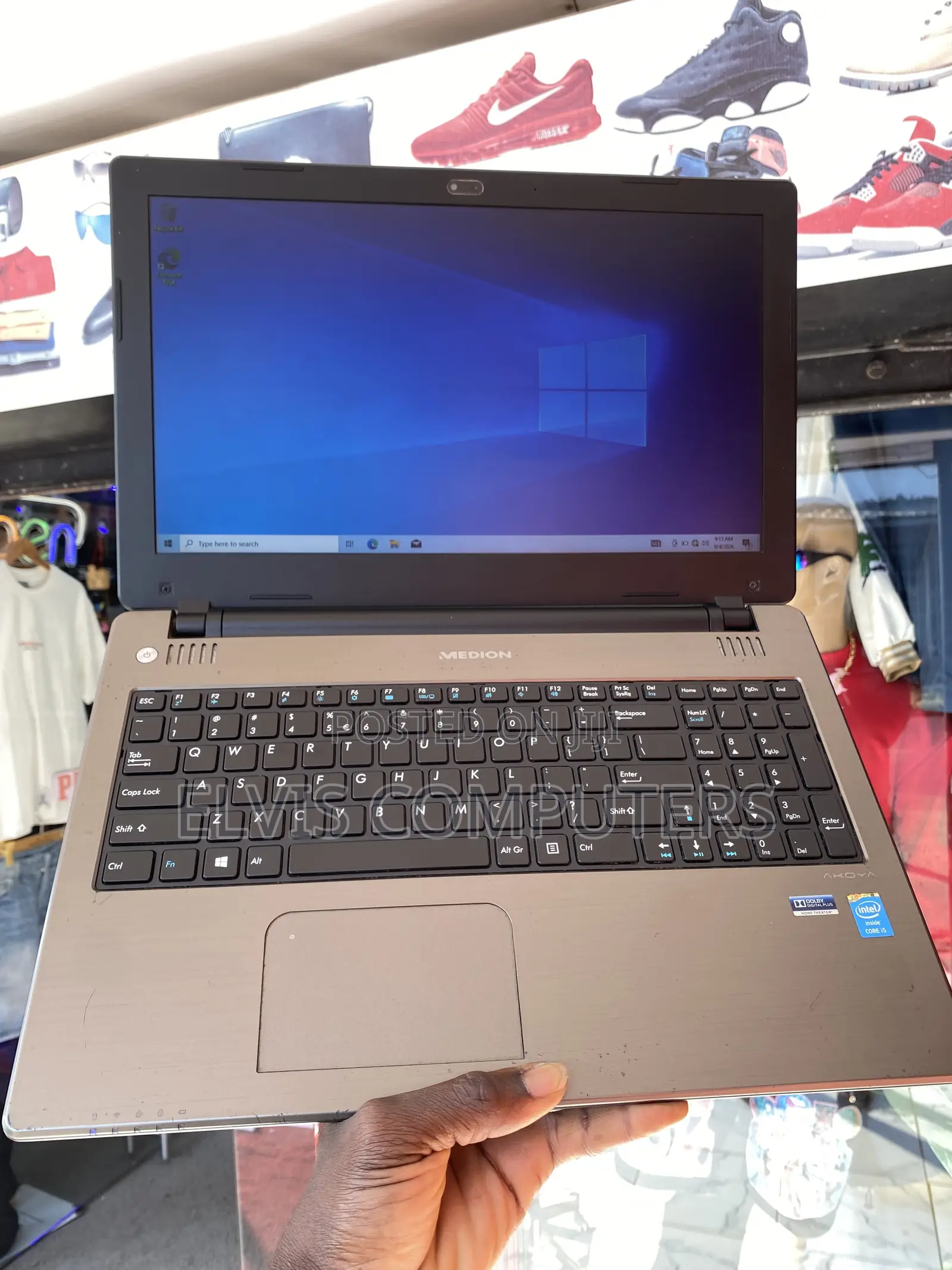 Laptop Medion Akoya P6677 8GB Intel Core i5 HDD 500GB