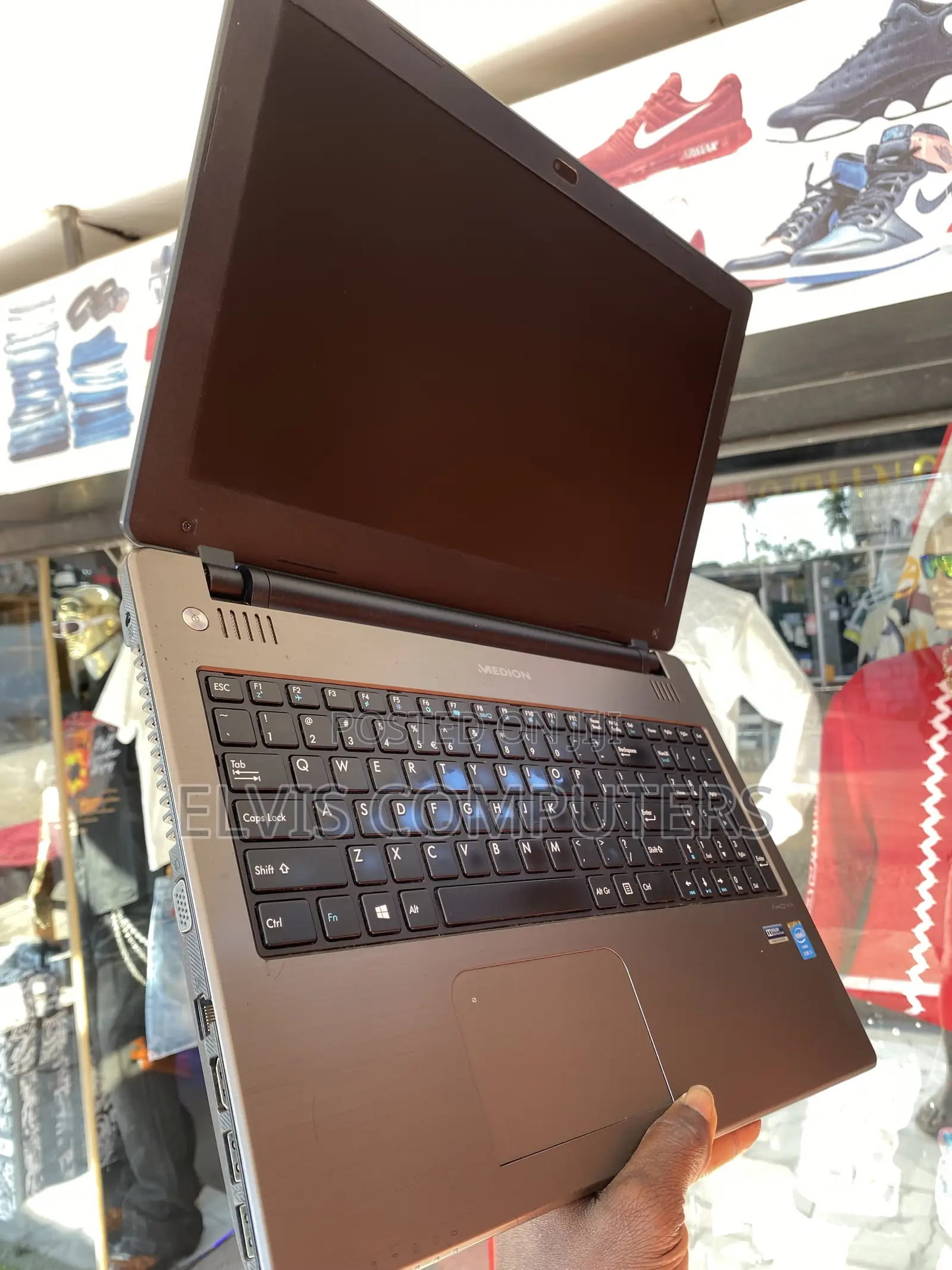 Laptop Medion Akoya P6677 8GB Intel Core i5 HDD 500GB