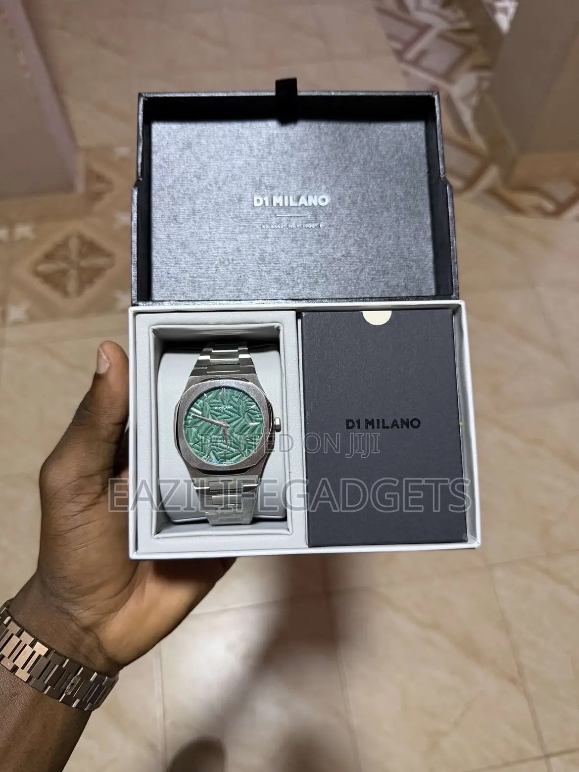 D1 Milano Ultra Thin Watch 41mm Case Size