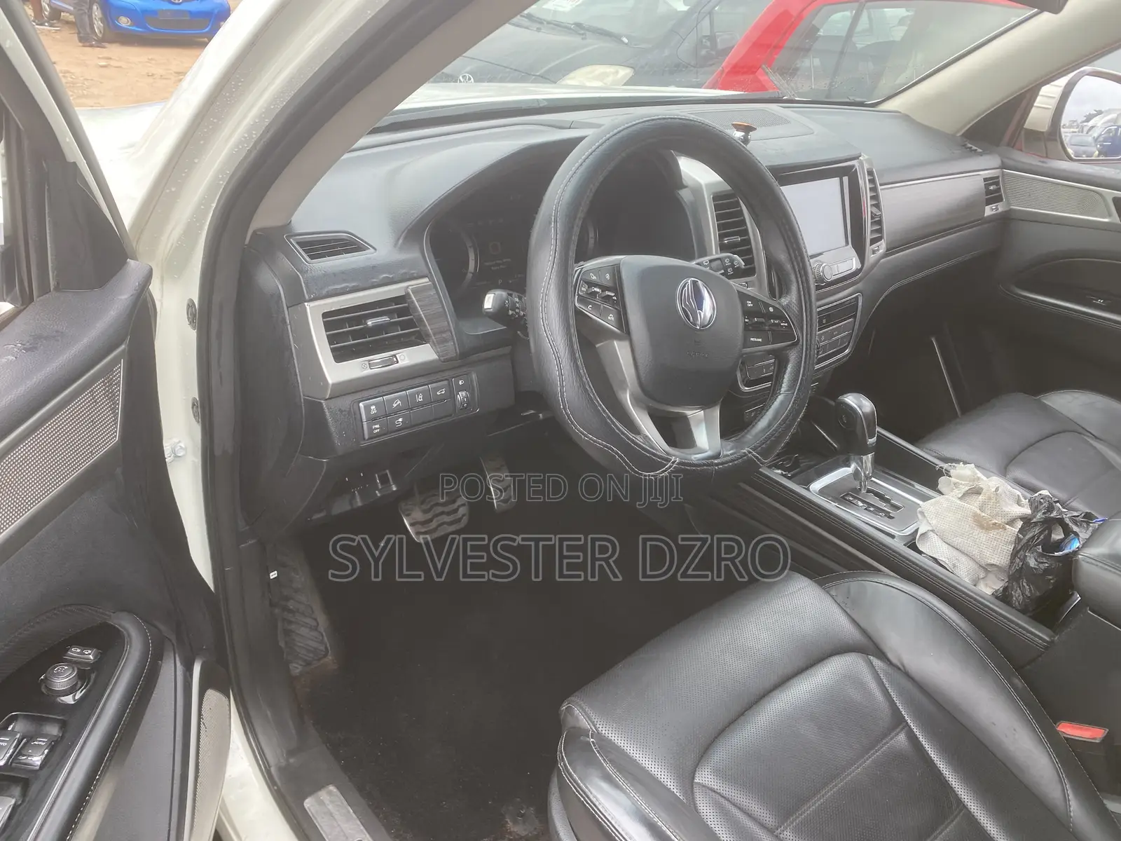 SsangYong Rexton 2019 White