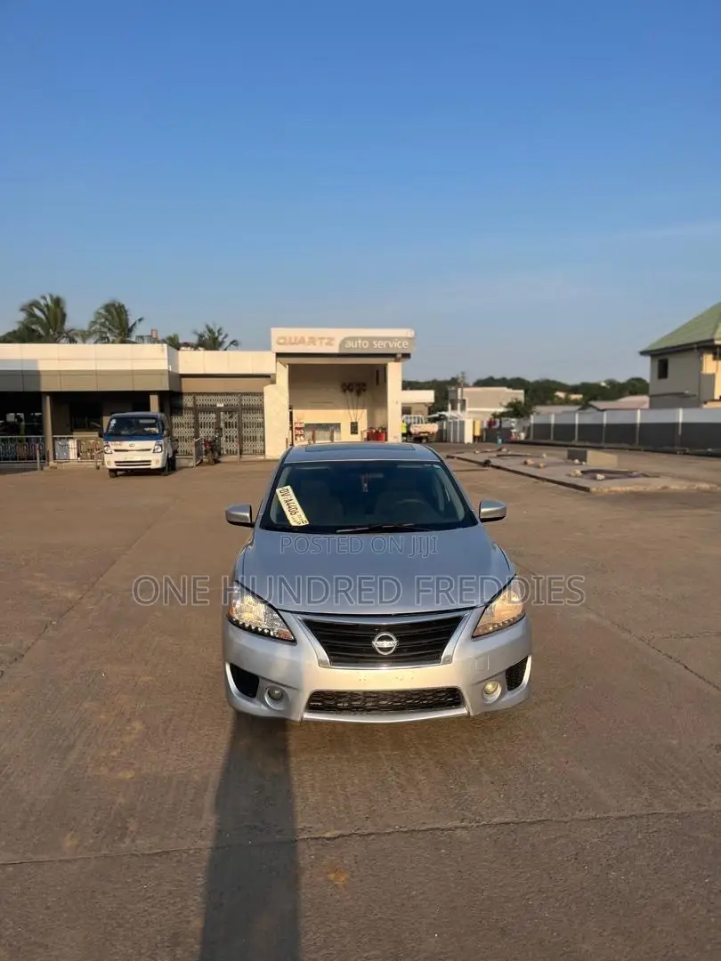 Nissan Sentra S 4dr Sedan (1.8L 4cyl 6M) 2014 Silver