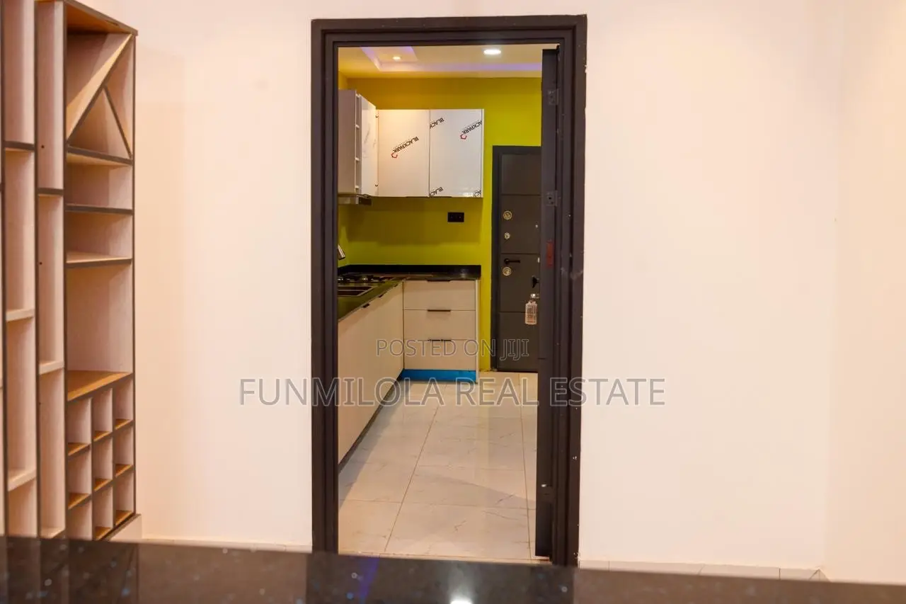 4bdrm Duplex in Tema Community 25 for sale