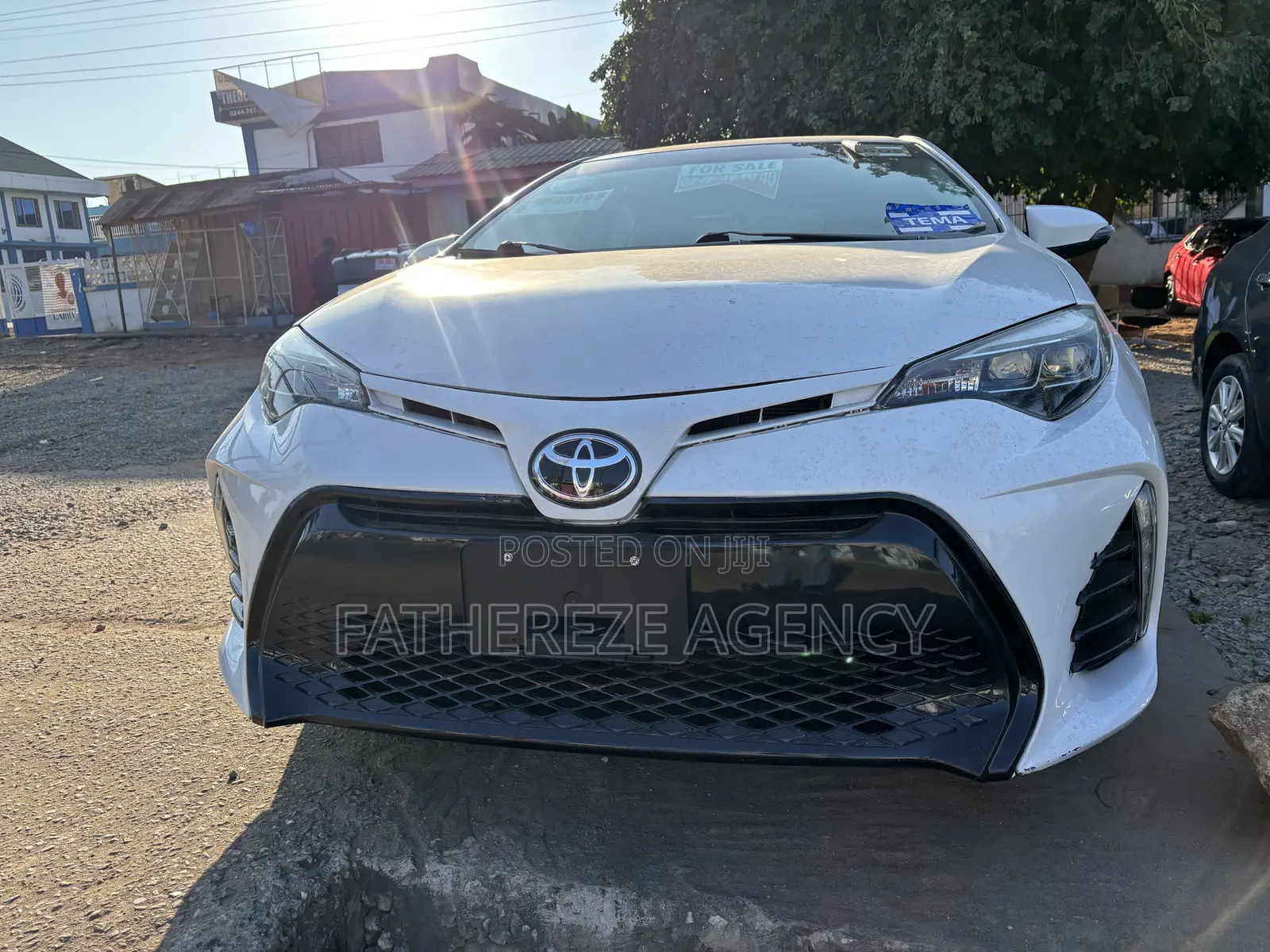 Toyota Corolla SE 4dr Sedan (1.8L 4cyl CVT) 2017 White
