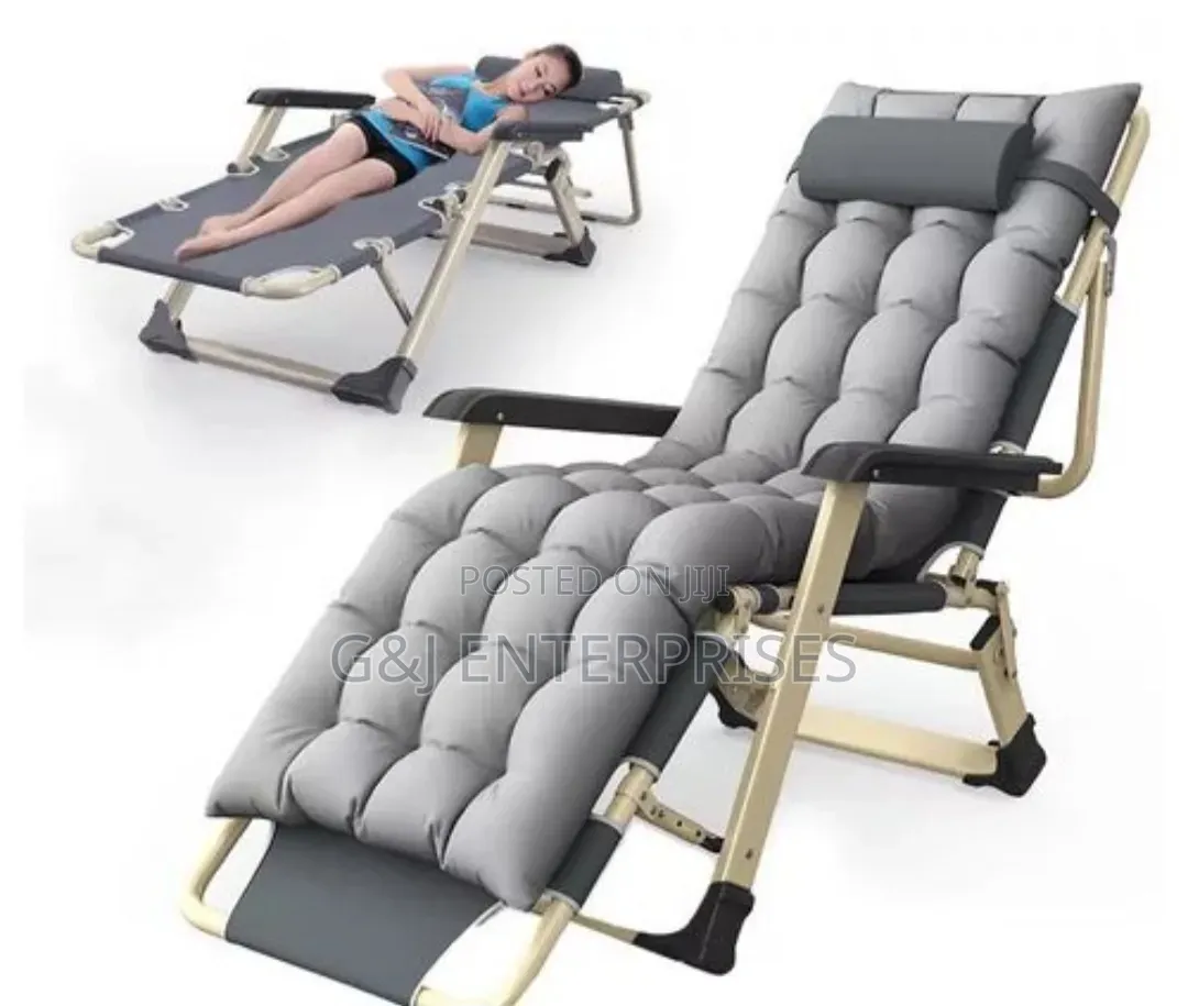 Adjustable Outdoor Relaxing Chair With Cushion